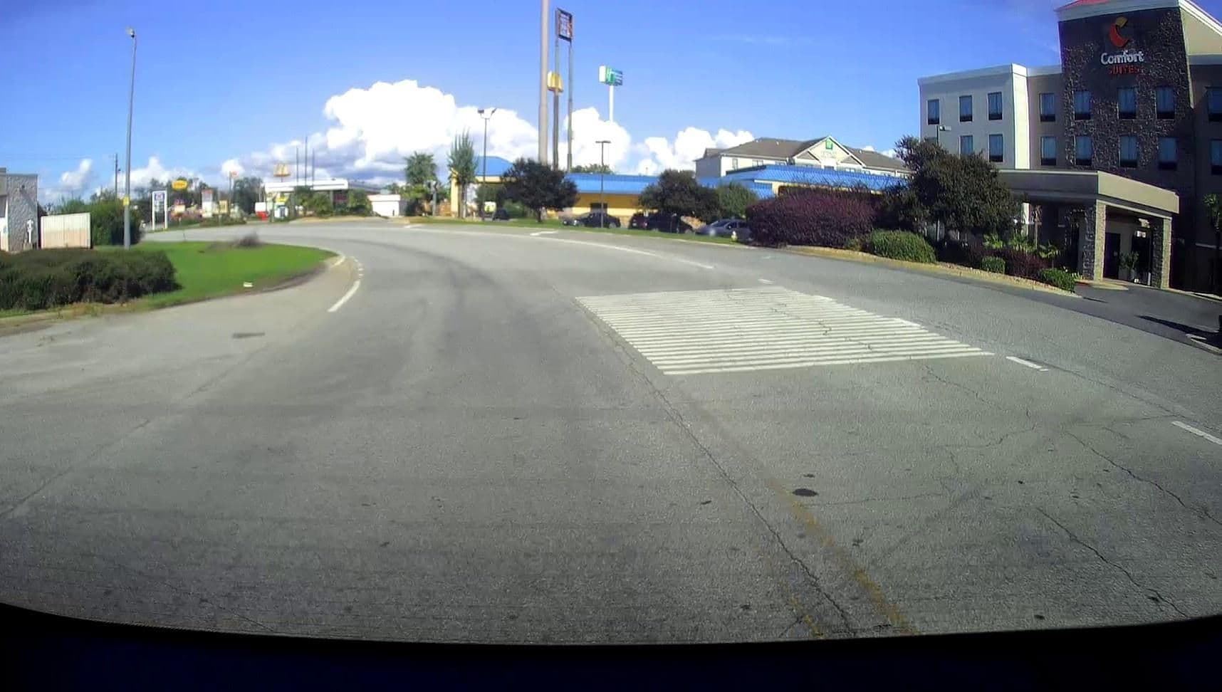 Street view near Choice Hotels, Warner Robins — © lordsutch (CC BY-SA · Mapillary)