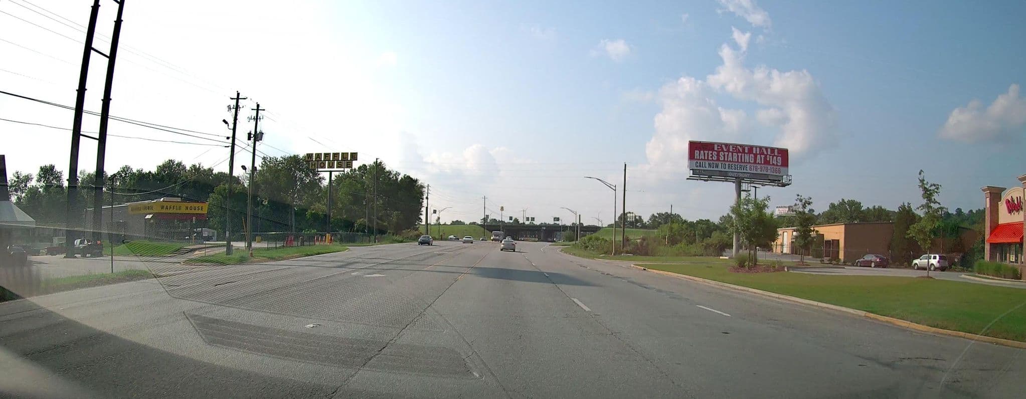 Street view near America's Best Inns Macon South, Macon — © lordsutch (CC BY-SA · Mapillary)