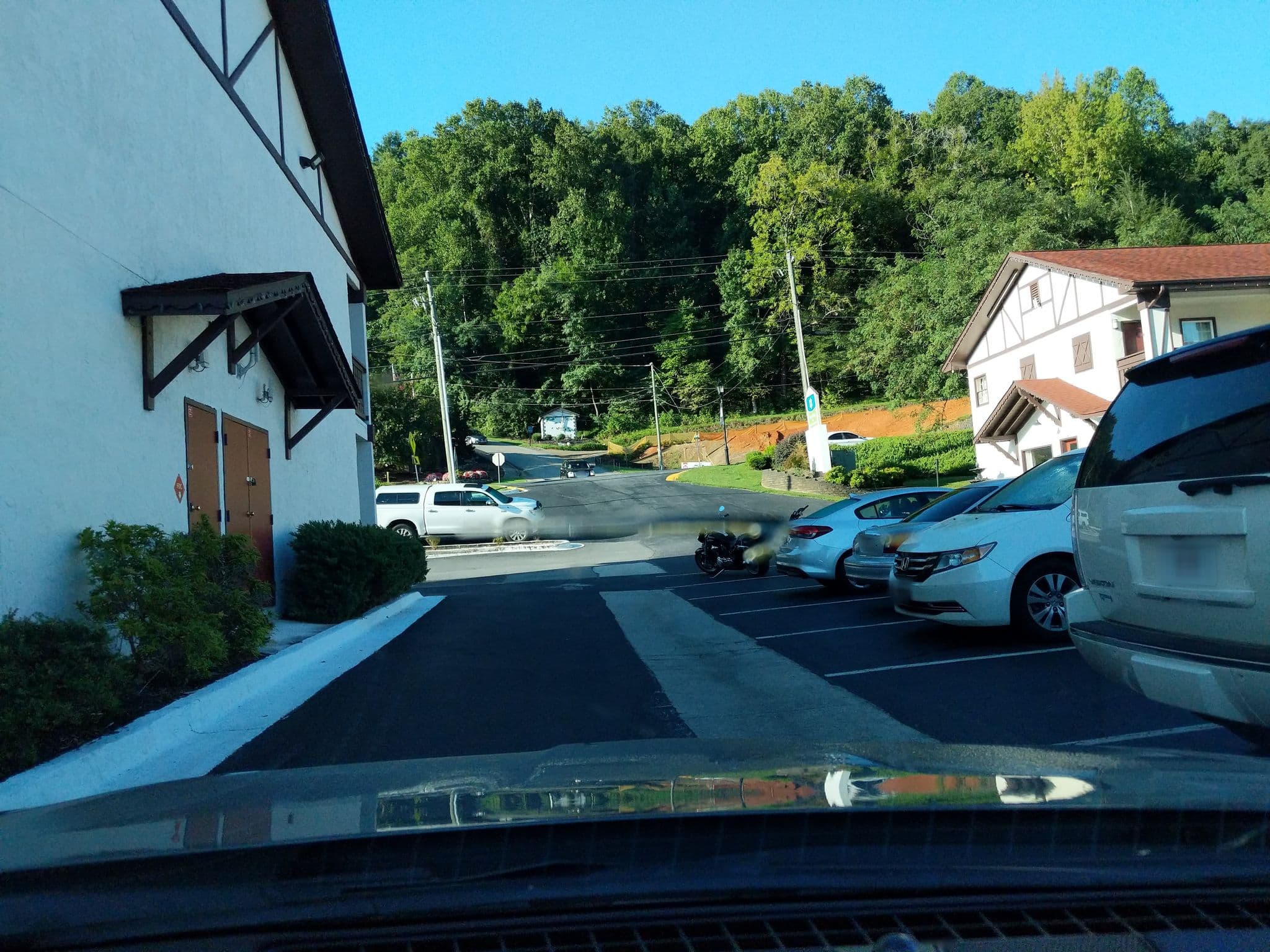Street view near Surestay Hotel By Best Western Helen Downtown, Clarkesville — © atze02 (CC BY-SA · Mapillary)