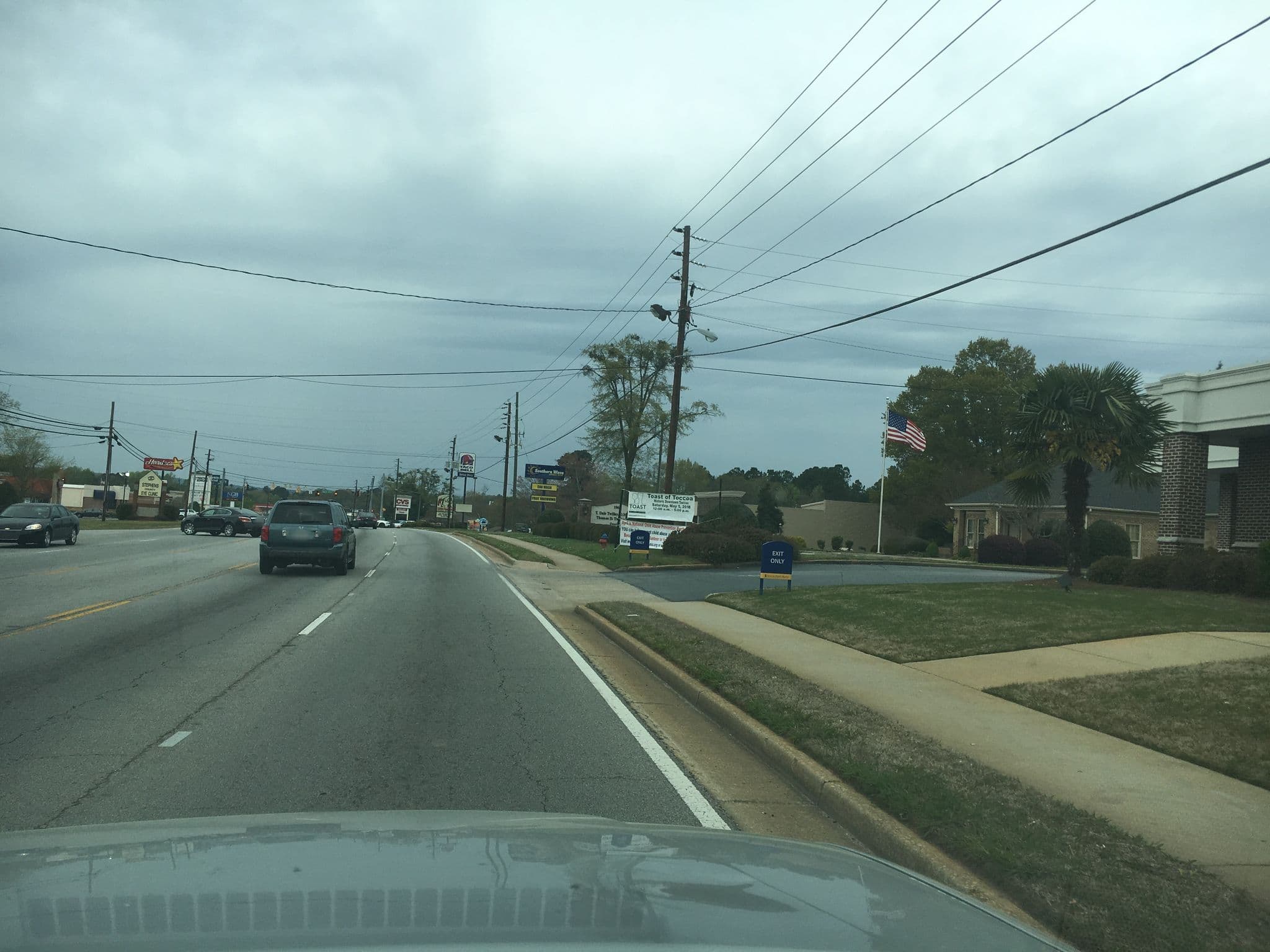 Street view near Host Inn, Toccoa — © i_drive_alot (CC BY-SA · Mapillary)