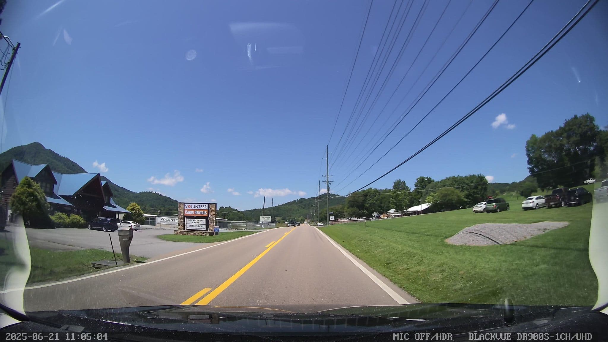 Street view near Volunteer Cabin Rental, Pigeon Forge — © smichae (CC BY-SA · Mapillary)