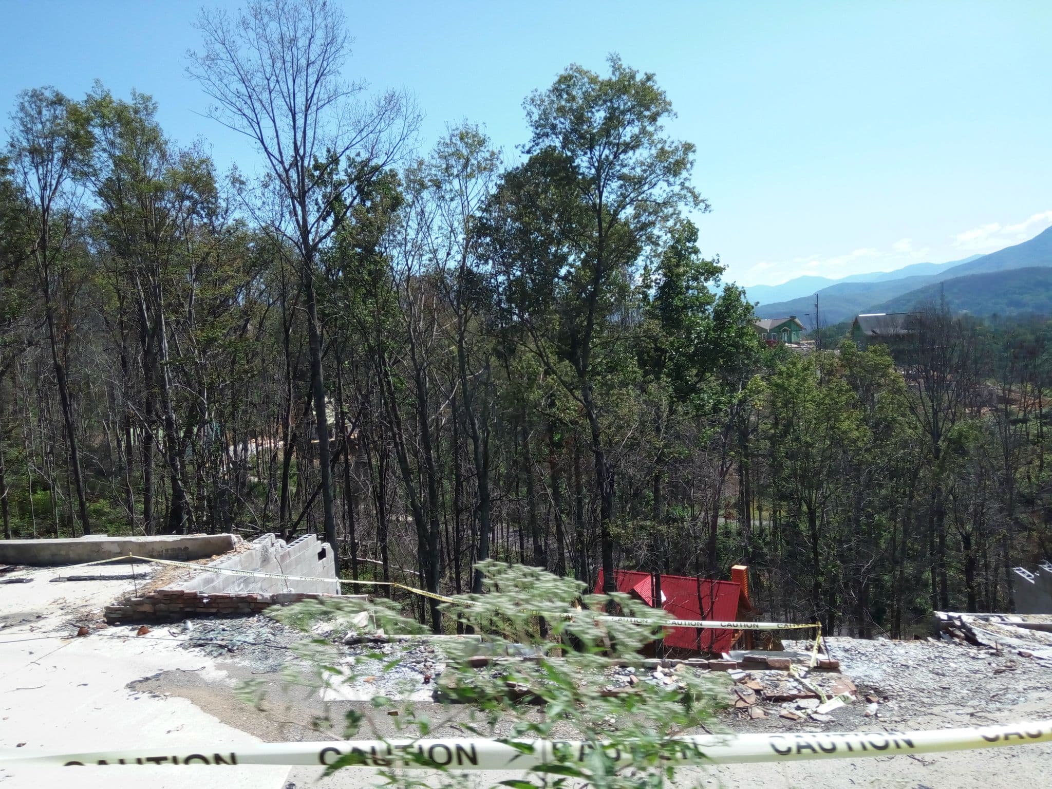Street view near Wandering Cubs, Gatlinburg — © mapfool (CC BY-SA · Mapillary)