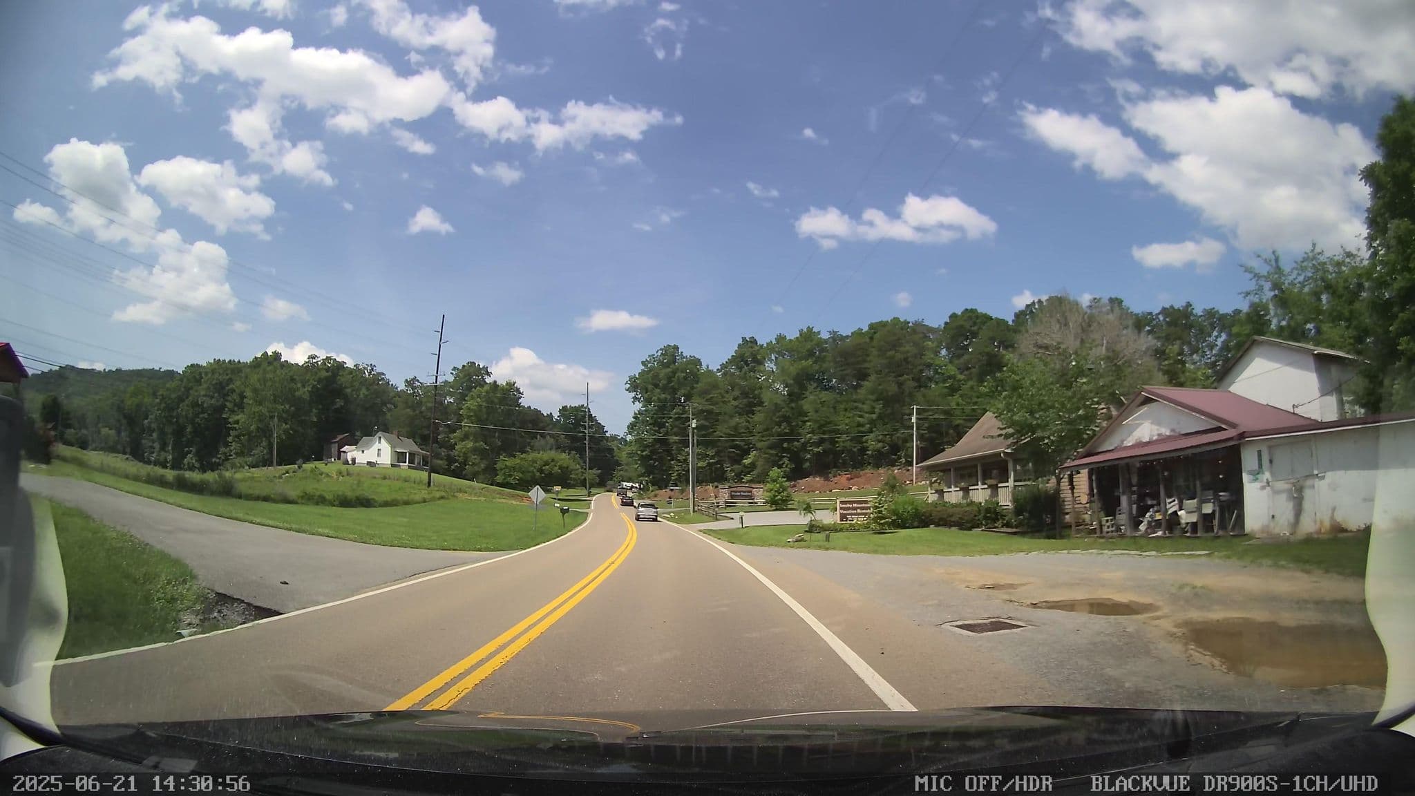 Street view near Smoky Mountain Vacation Rentals, Pigeon Forge — © smichae (CC BY-SA · Mapillary)