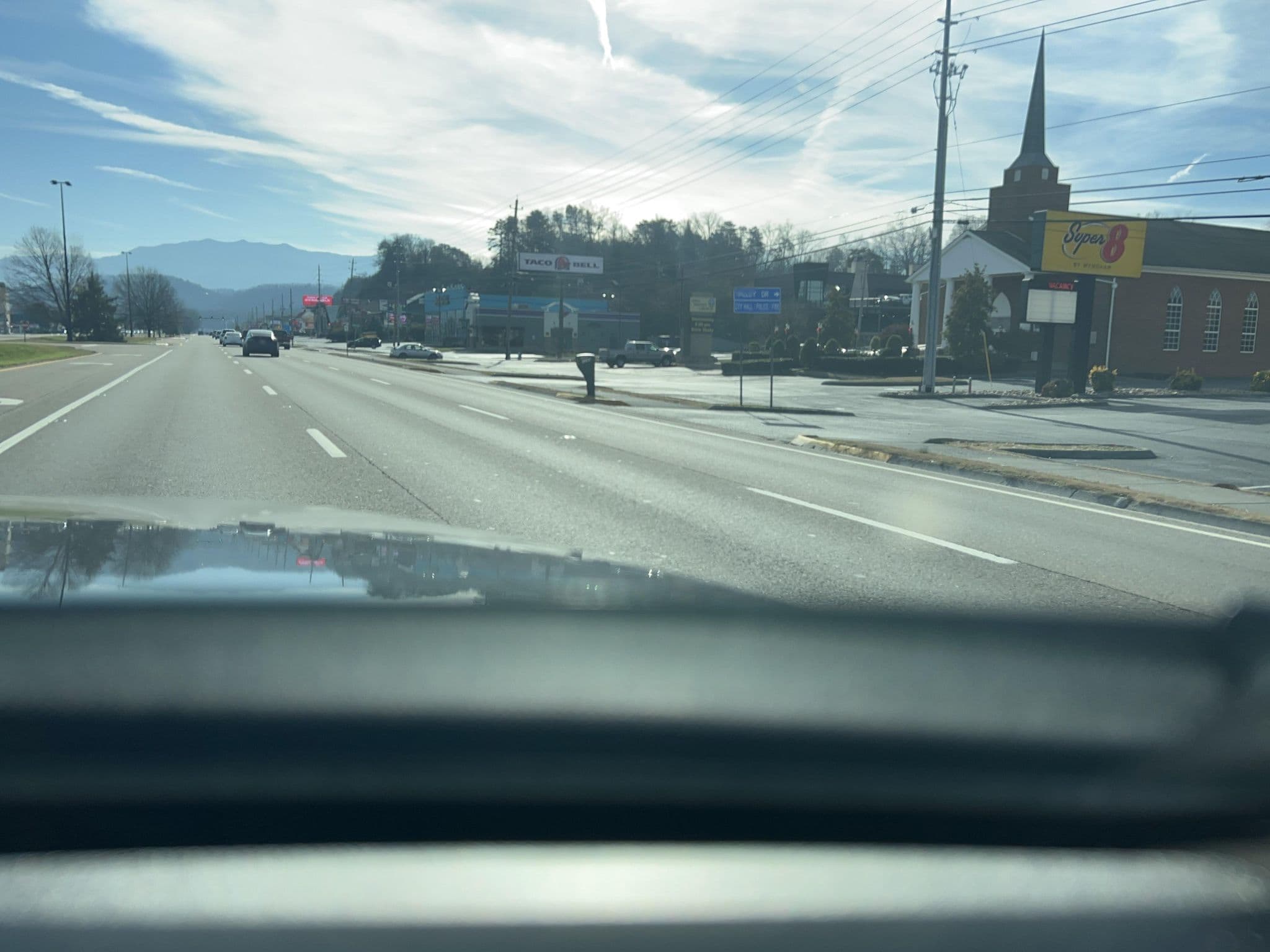 Street view near Wyndham Hotels & Resorts, Pigeon Forge — © cubanoboi (CC BY-SA · Mapillary)