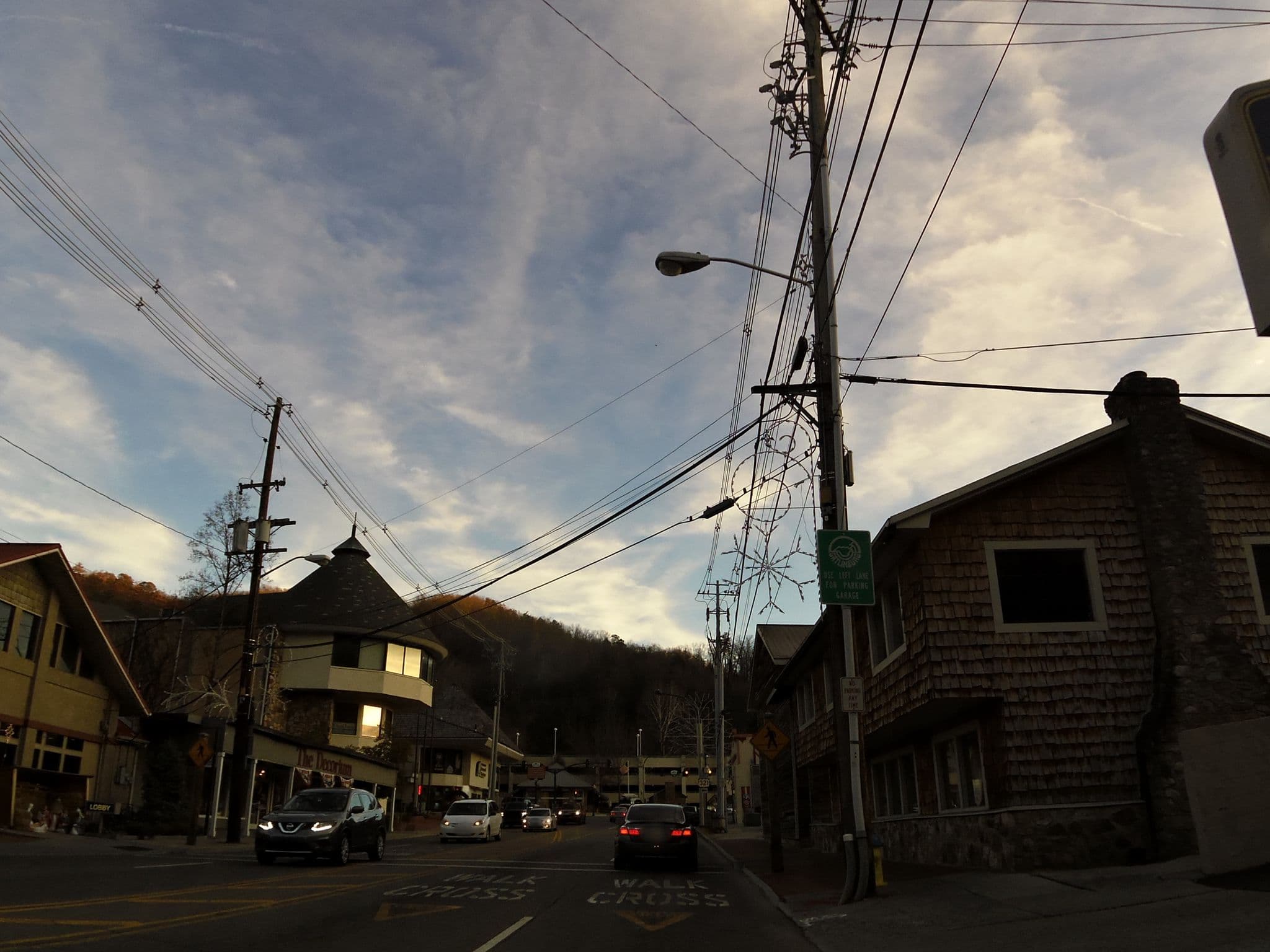 Street view near best western crossroads inn, Gatlinburg — © allen (CC BY-SA · Mapillary)
