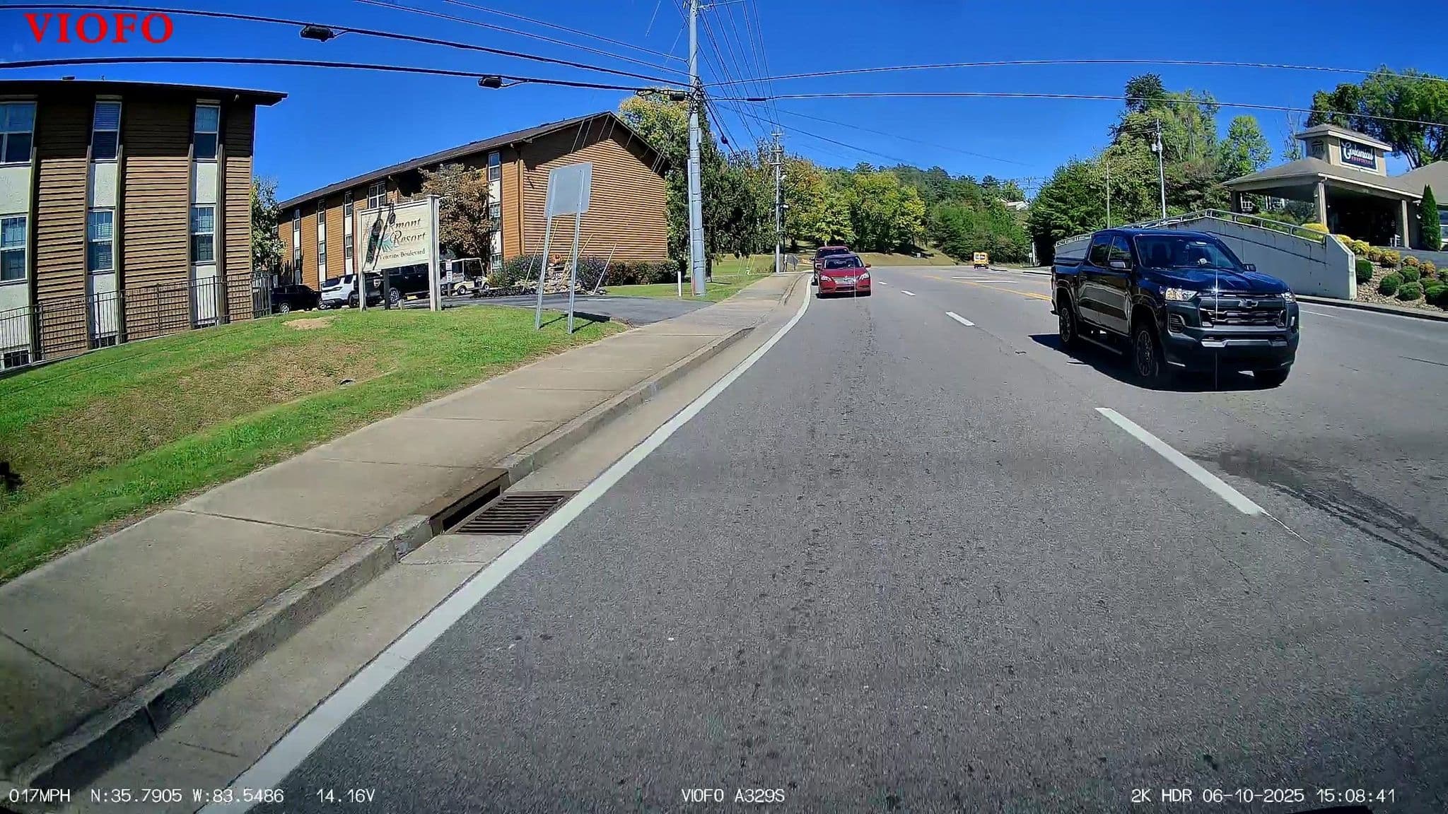 Street view near Amazing Views Of The Smokies, Pigeon Forge — © DriveWithHoang (CC BY-SA · Mapillary)