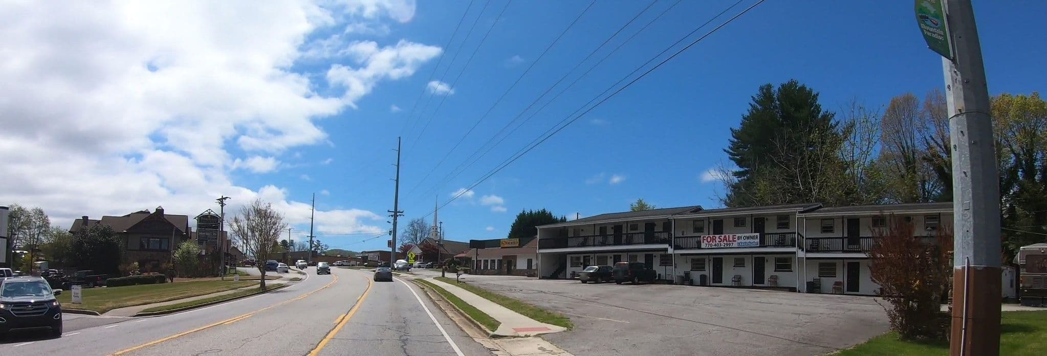 Street view near Mull Motel, Young Harris — © networklanman (CC BY-SA · Mapillary)