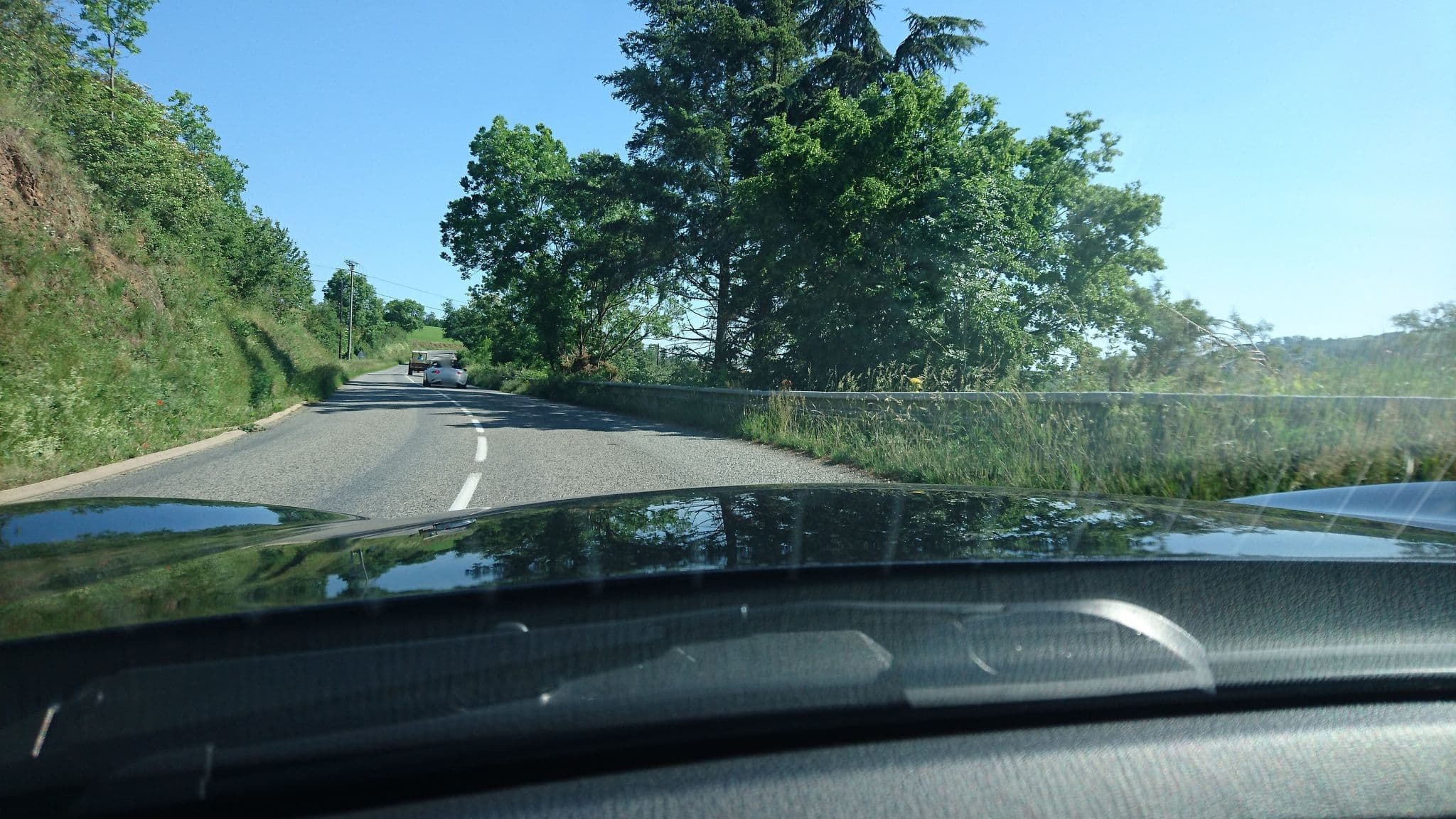 Street view near Auberge de La Brévenne, Bessenay — © lcarrier (CC BY-SA · Mapillary)