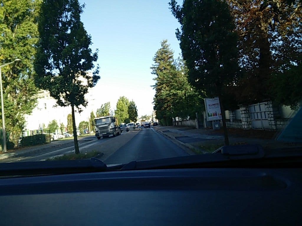 Street view near Campanile, Bruges — © bellazambo (CC BY-SA · Mapillary)