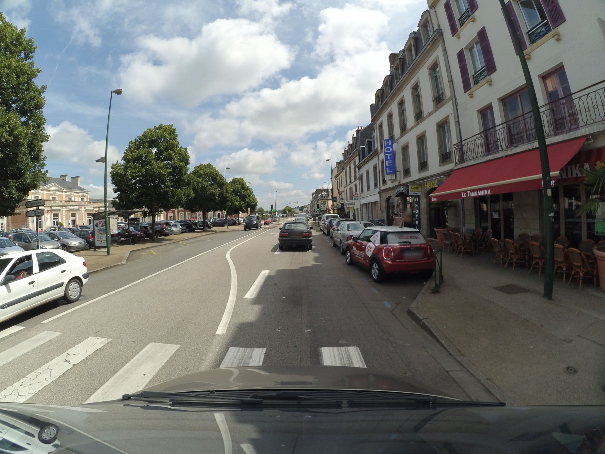 Street view near Hôtel de la Gare, Quimper — © stephanep (CC BY-SA · Mapillary)