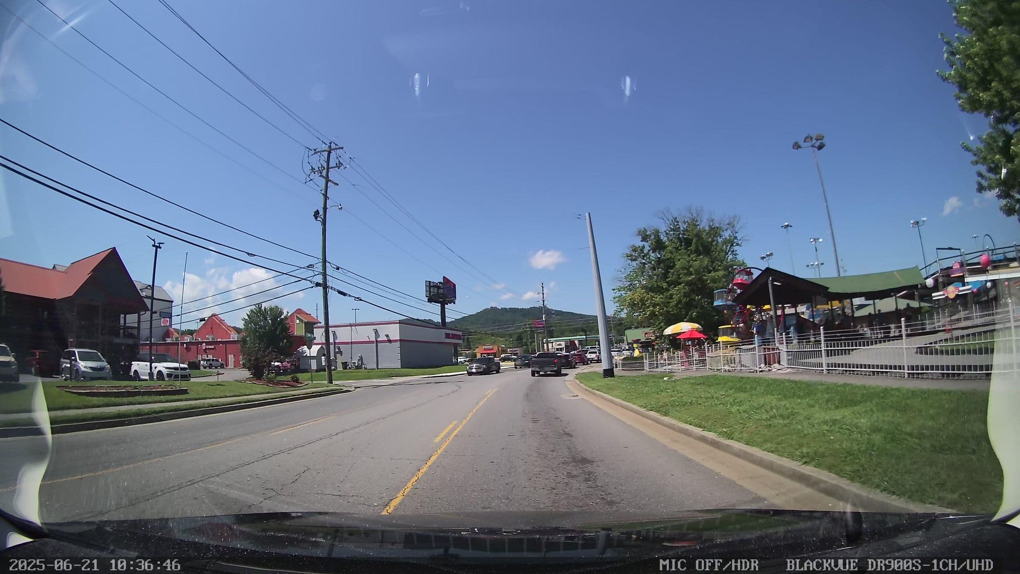 Street view near Timbers Log Motel, Pigeon Forge — © smichae (CC BY-SA · Mapillary)