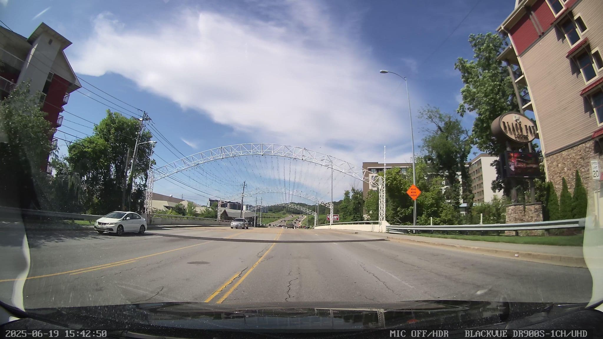 Street view near Lady Who Kiki Fox Den, Pigeon Forge — © smichae (CC BY-SA · Mapillary)