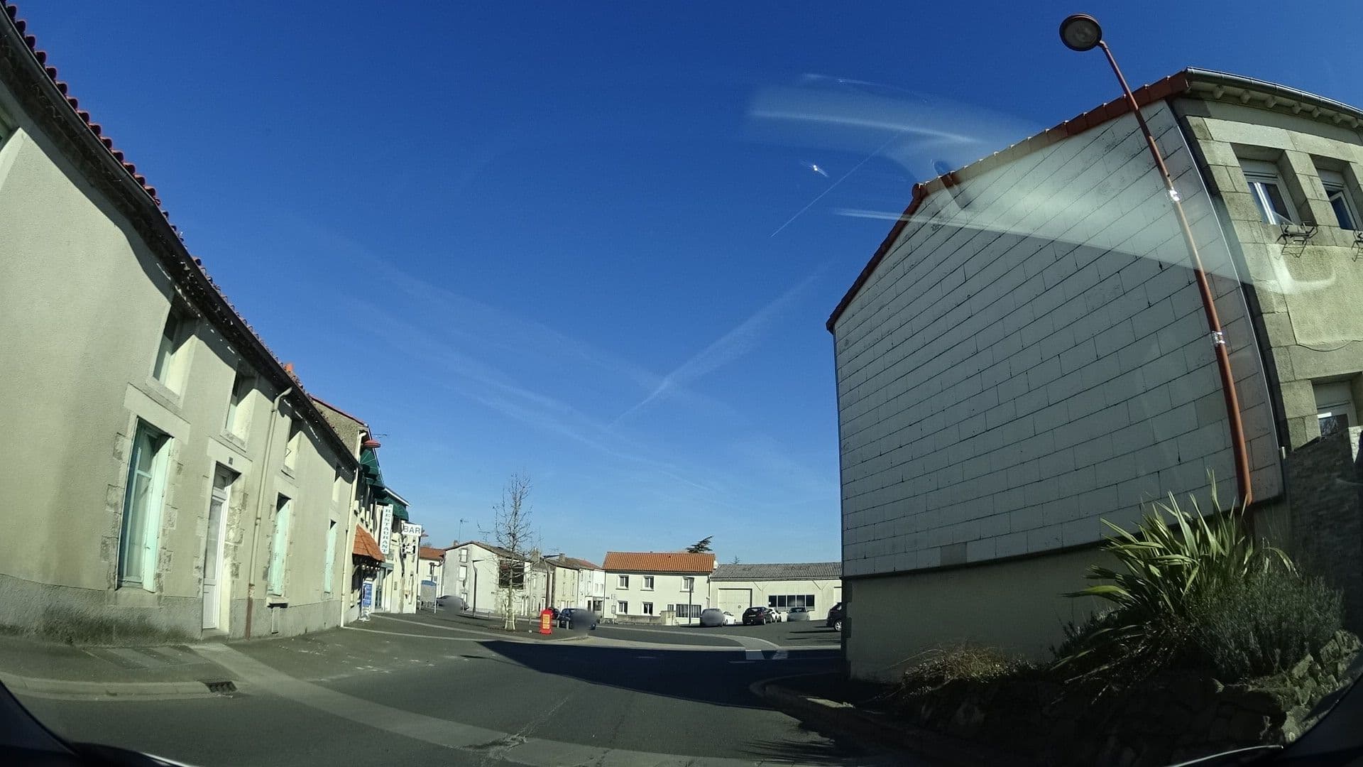 Street view near Auberge de Saint-Pierre, Saint-Pierre-des-Échaubrognes — © panieravide (CC BY-SA · Mapillary)