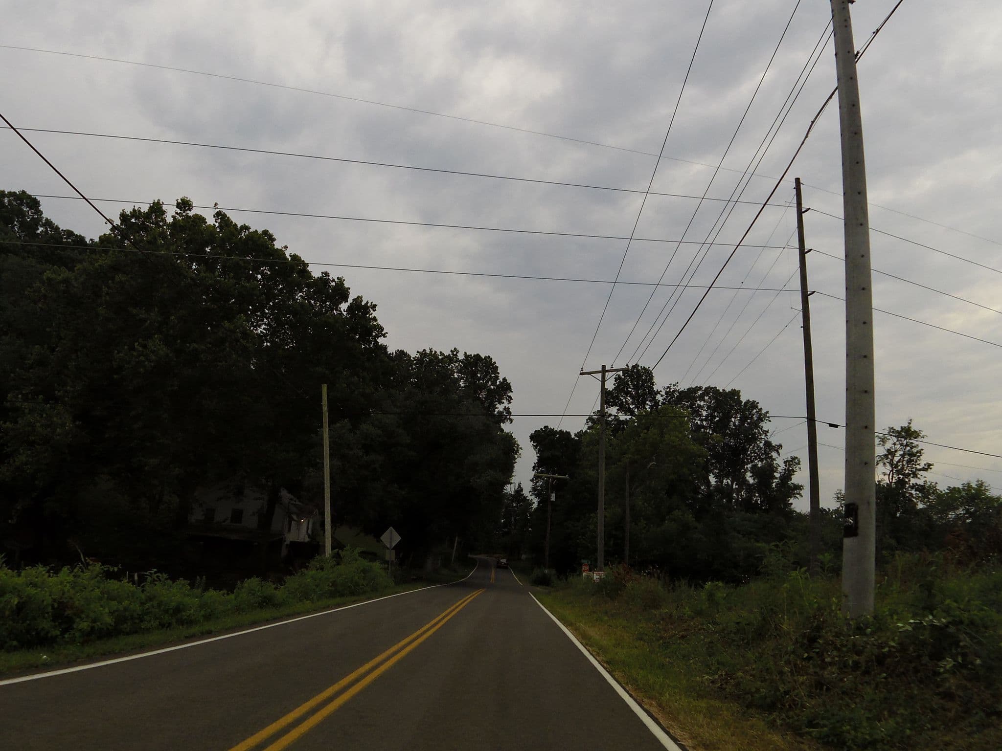 Street view near Ancient Lore Village, Knoxville — © allen (CC BY-SA · Mapillary)
