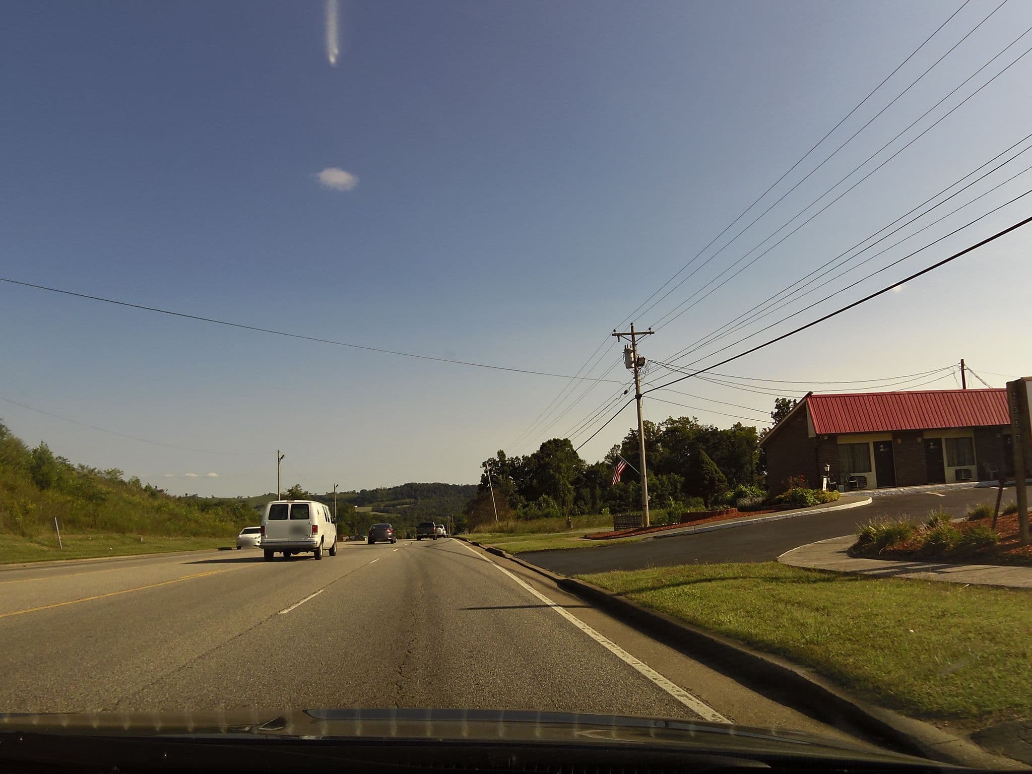Street view near Tazwell Motor Lodge, New Tazewell — © allen (CC BY-SA · Mapillary)