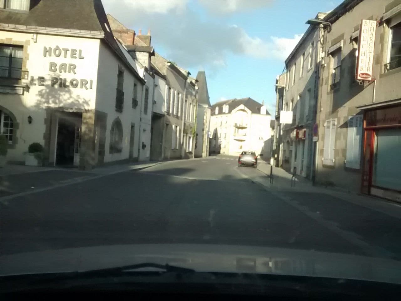 Street view near Le pilori, Évron — © kioska_journo (CC BY-SA · Mapillary)