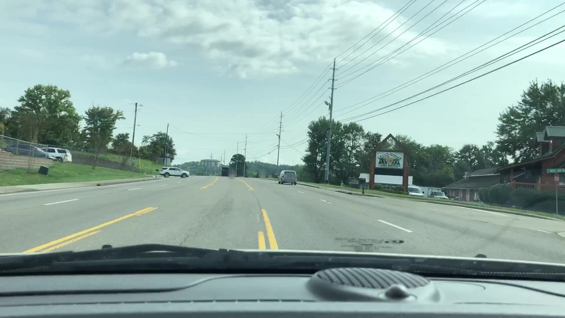 Street view near Twin Mountain Cabin Rentals, Pigeon Forge — © lvl5 (CC BY-SA · Mapillary)