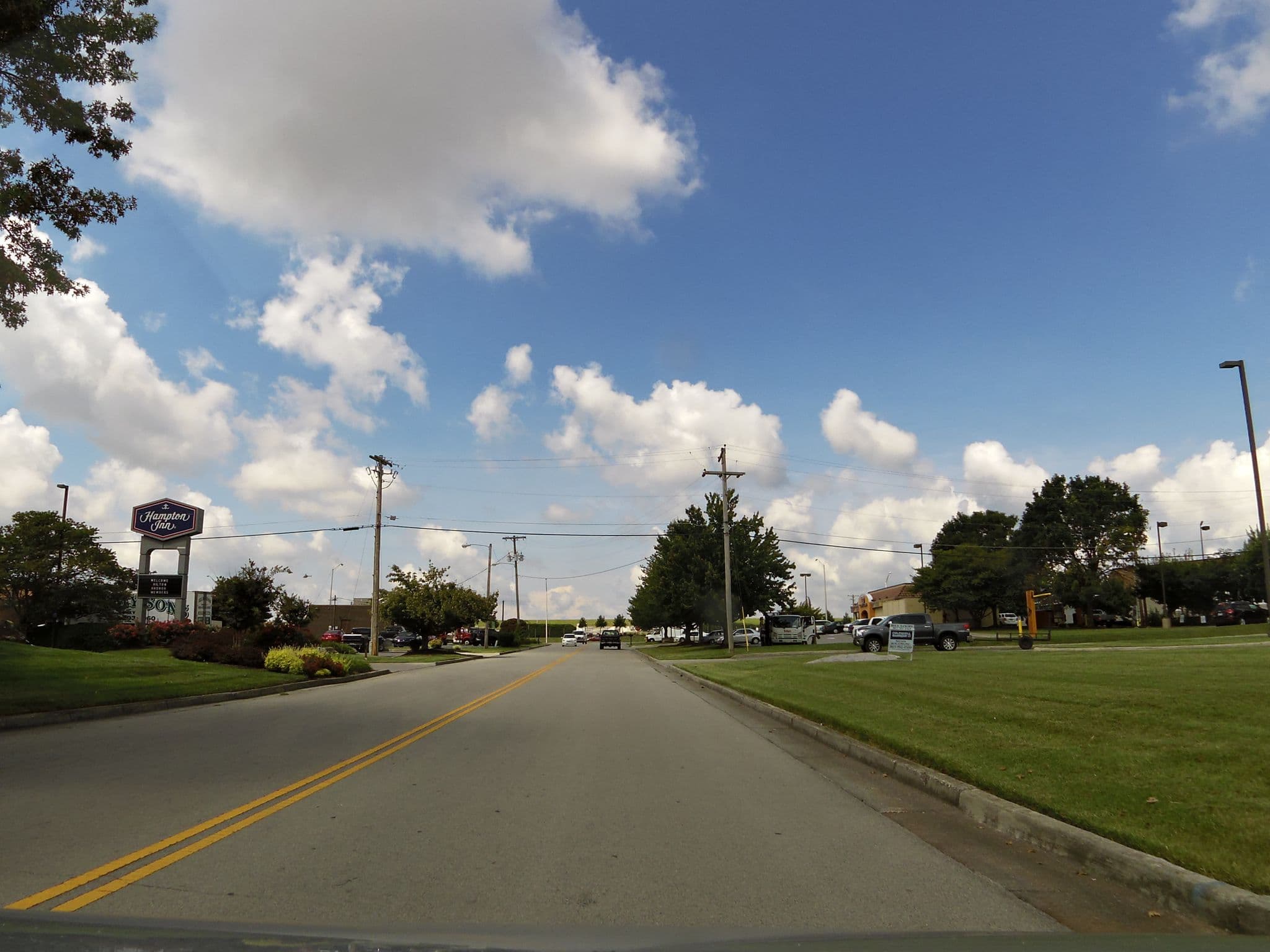 Street view near Hilton Parking Lot, Alcoa — © allen (CC BY-SA · Mapillary)