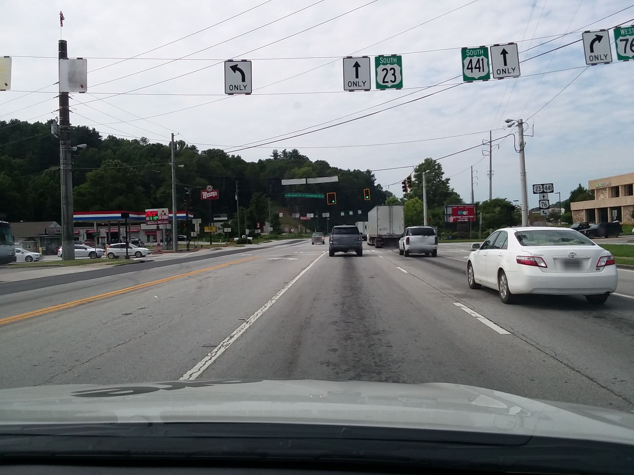 Street view near Tallulah Riverwalk Resort, Clarkesville — © aqua12 (CC BY-SA · Mapillary)