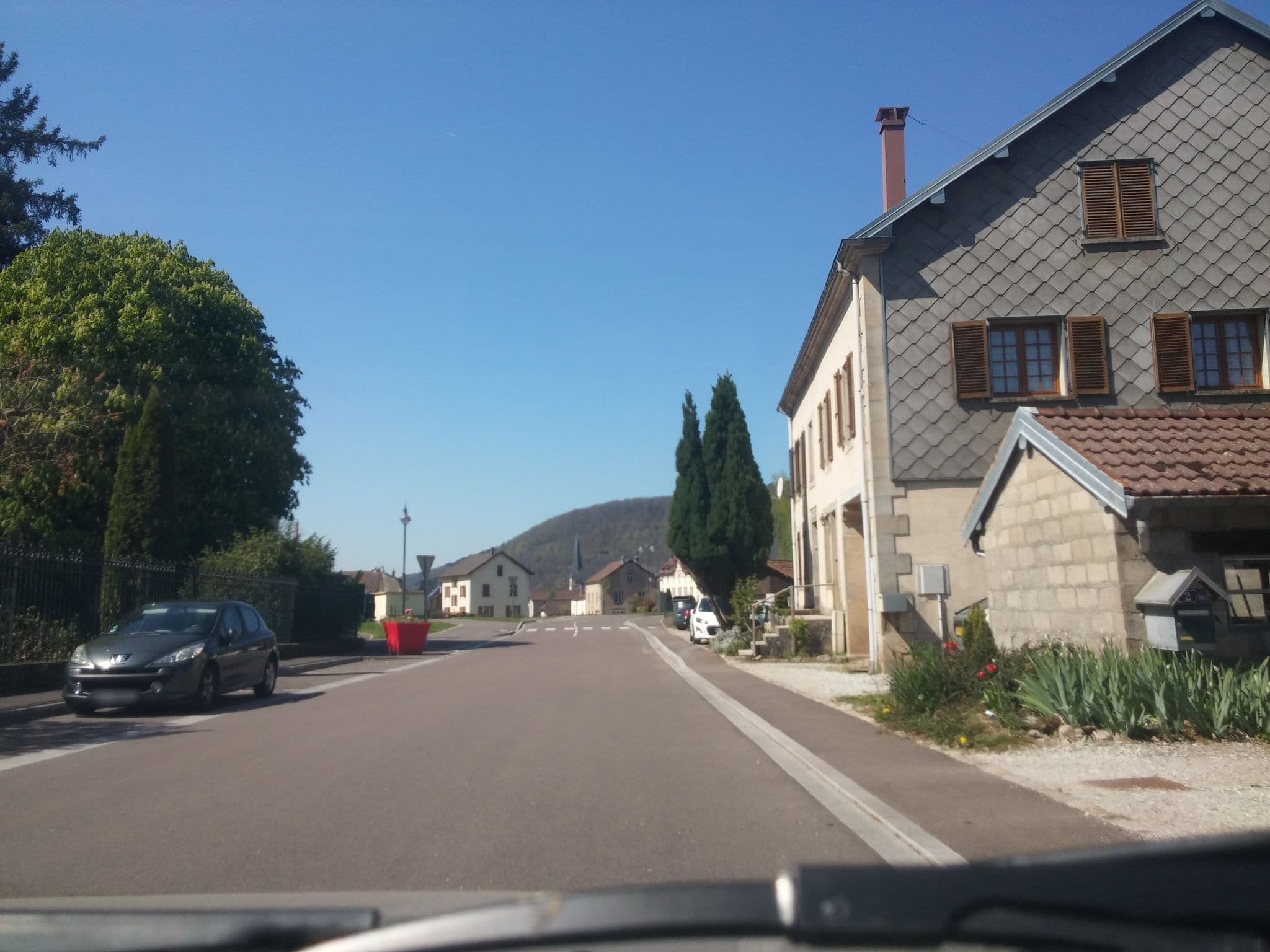 Street view near Hôtel Restaurant La Résidence, Plombières-les-Bains — © mickanside (CC BY-SA · Mapillary)