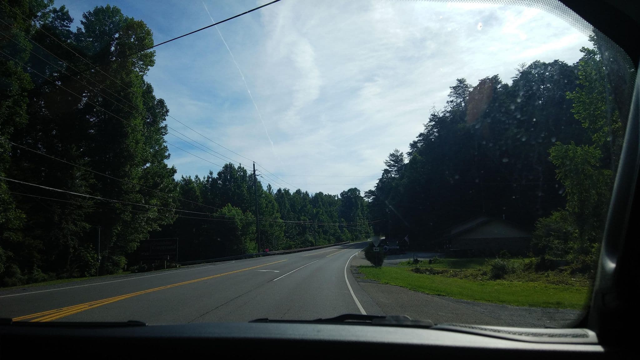 Street view near Mountain View Lodge, Gatlinburg — © jacklehoullier (CC BY-SA · Mapillary)