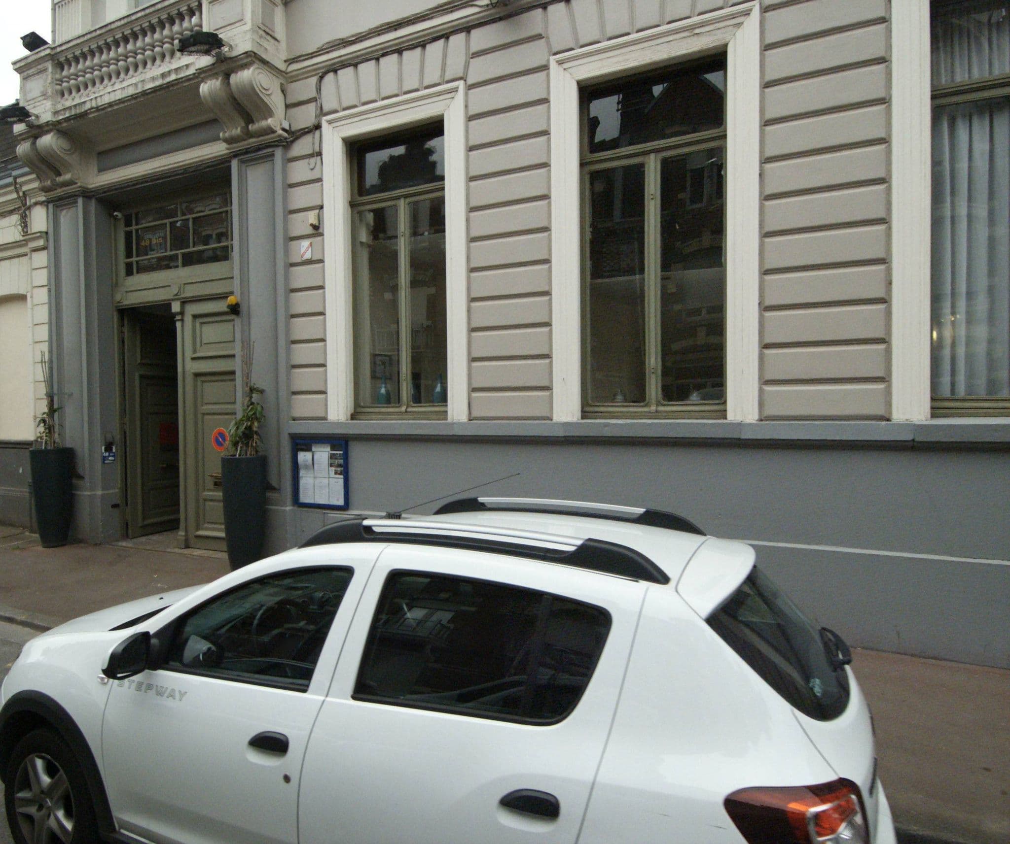 Street view near Best Western Lille Grand Palais, Lille — © melimmergis (CC BY-SA · Mapillary)
