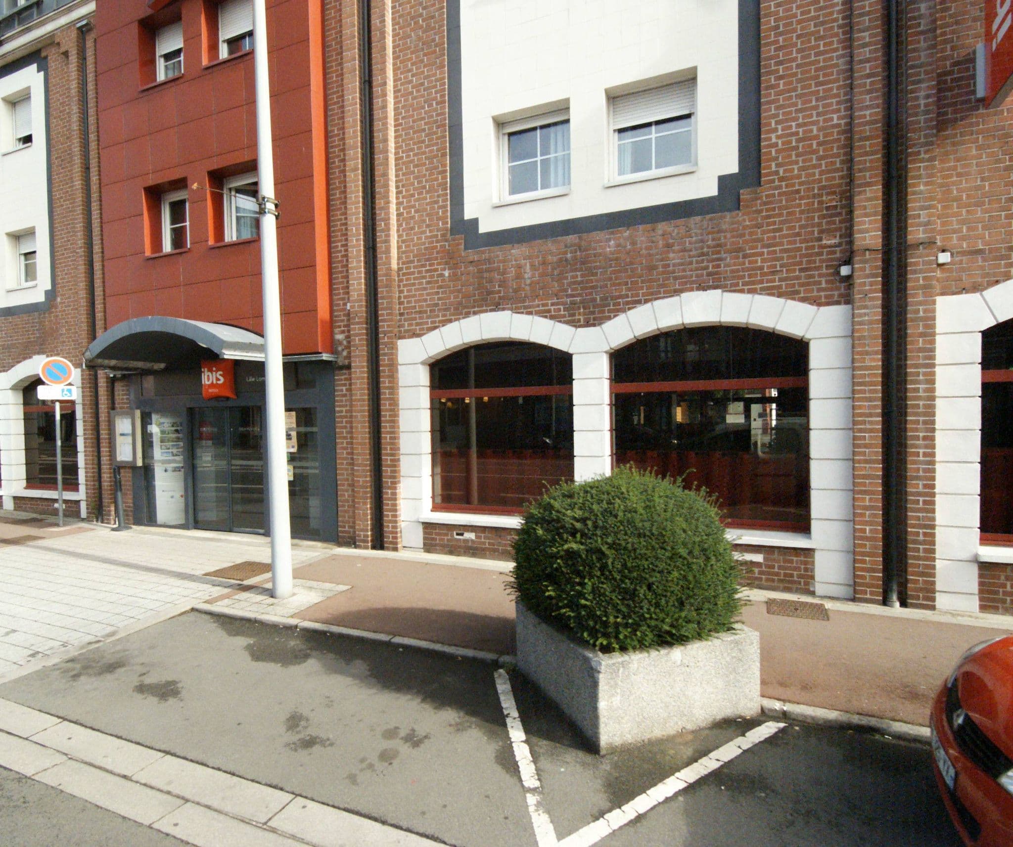 Street view near Hôtel Ibis Lille Lomme, Lomme — © melimmergis (CC BY-SA · Mapillary)