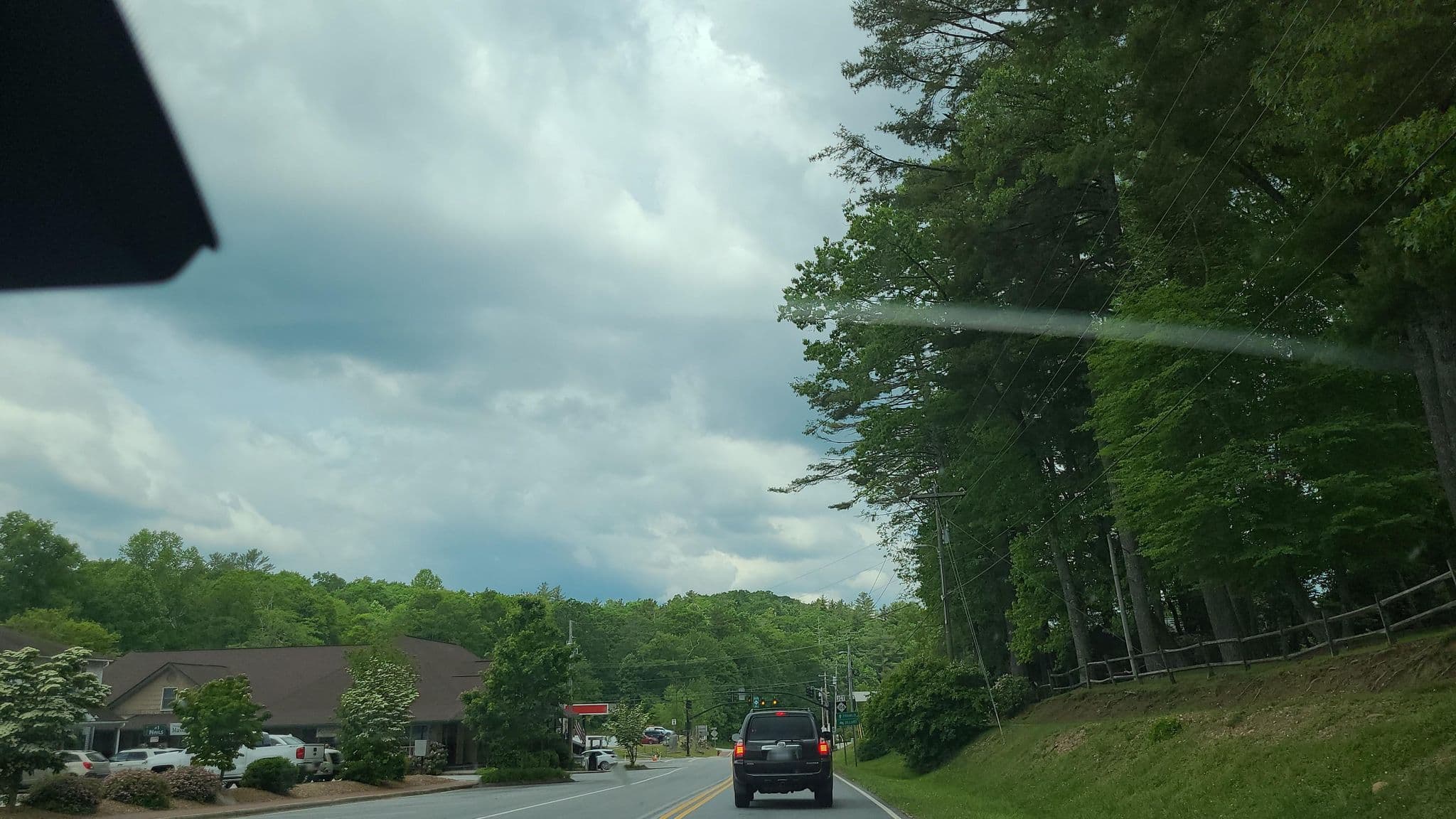 Street view near 200 Main by Old Edwards, Cullowhee — © jacklehoullier (CC BY-SA · Mapillary)