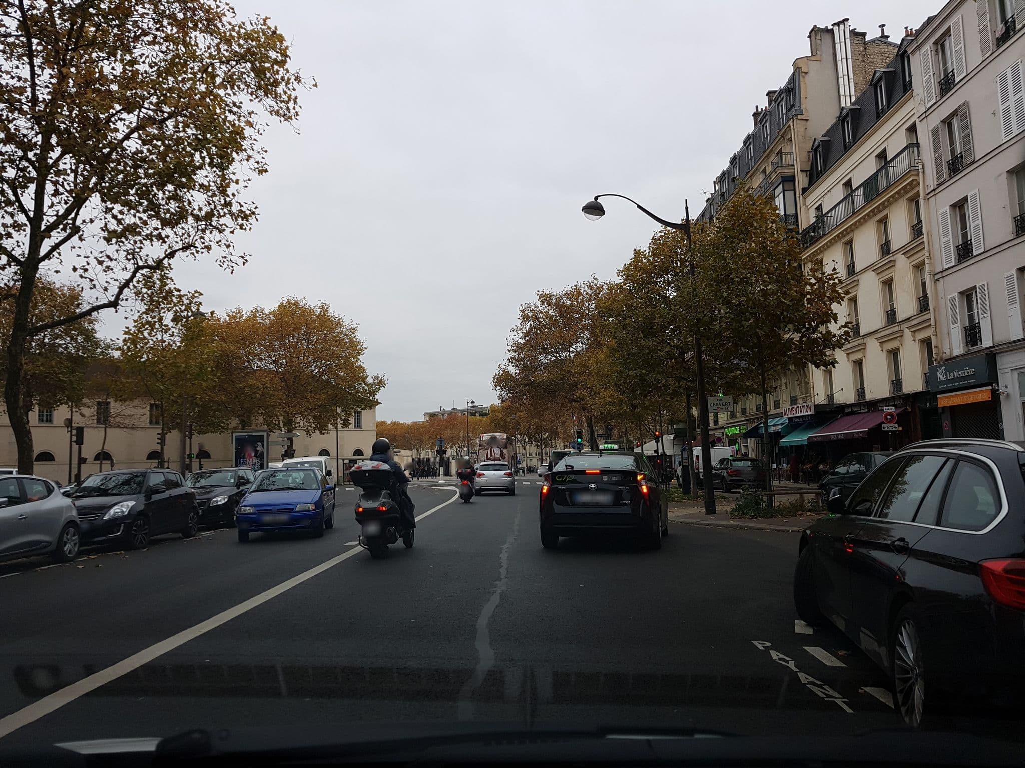 Street view near Hôtel La Comtesse by Elegancia, Paris 07 Palais-Bourbon — © fgouget (CC BY-SA · Mapillary)