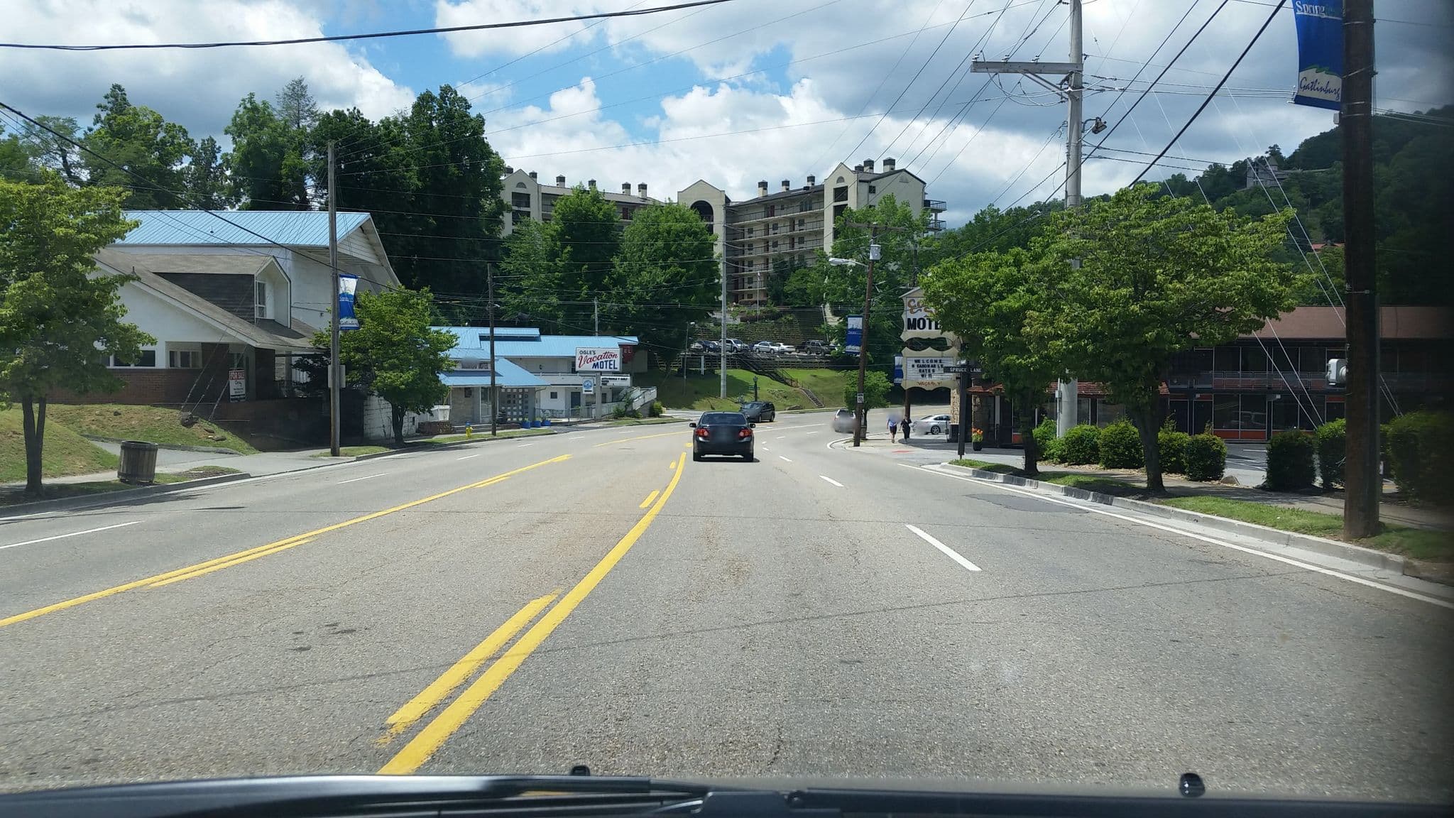 Street view near Sleep Inn Pool, Gatlinburg — © dgearhart (CC BY-SA · Mapillary)