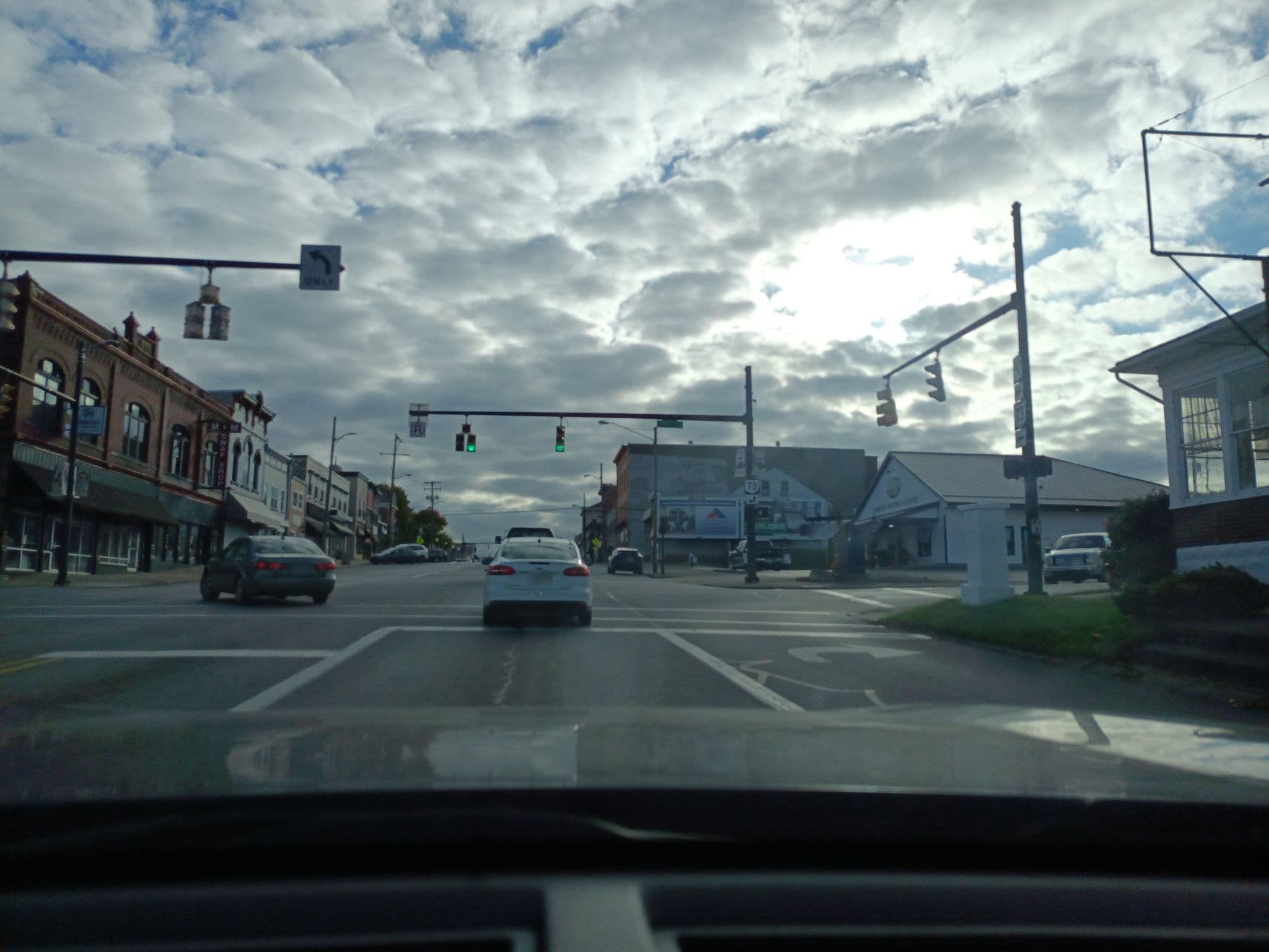 Street view near Hill City Hotel, New Vienna — © apmwa (CC BY-SA · Mapillary)
