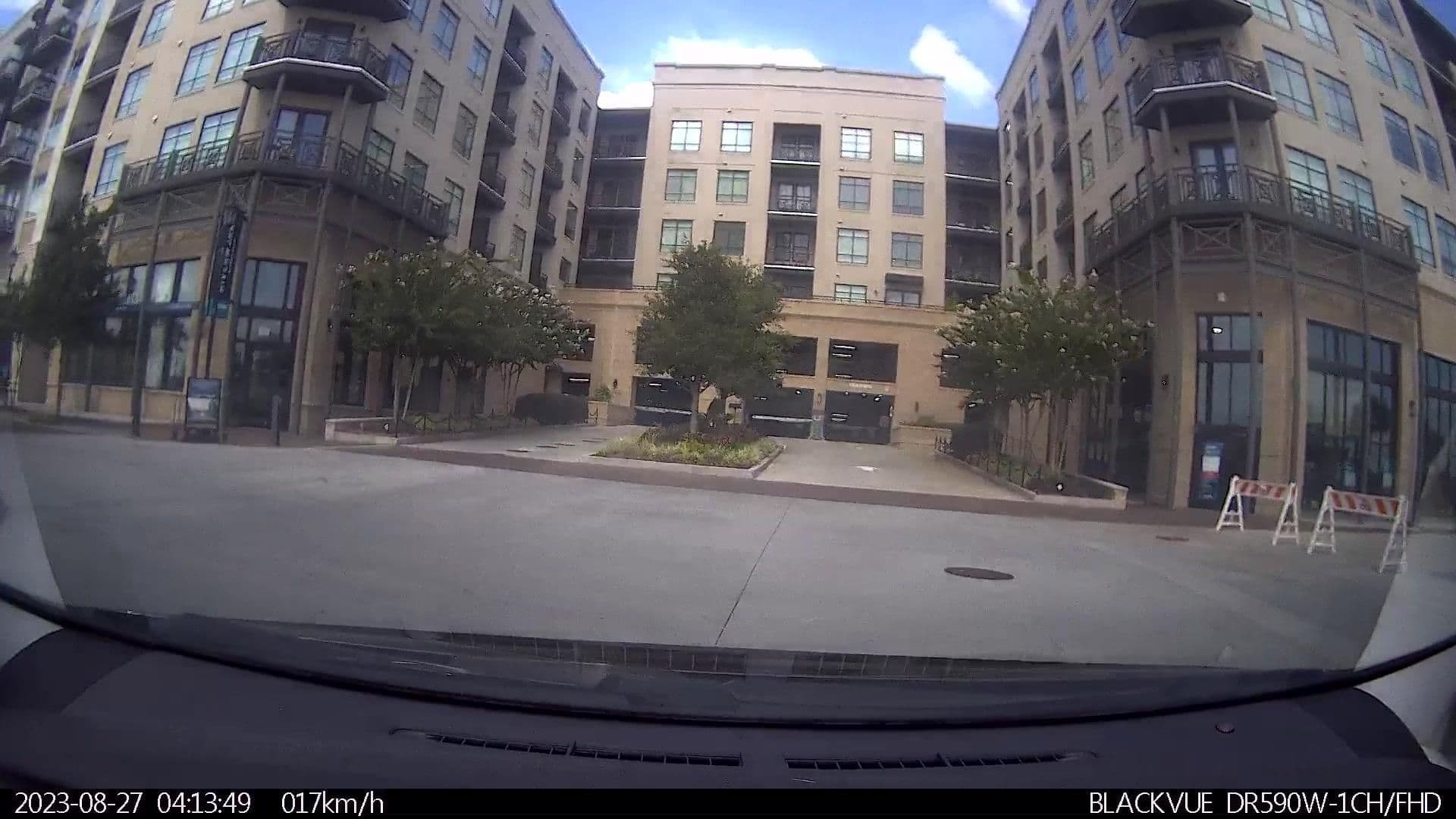 Street view near The Pool At The Thompson Hotel, Savannah — © davegis (CC BY-SA · Mapillary)