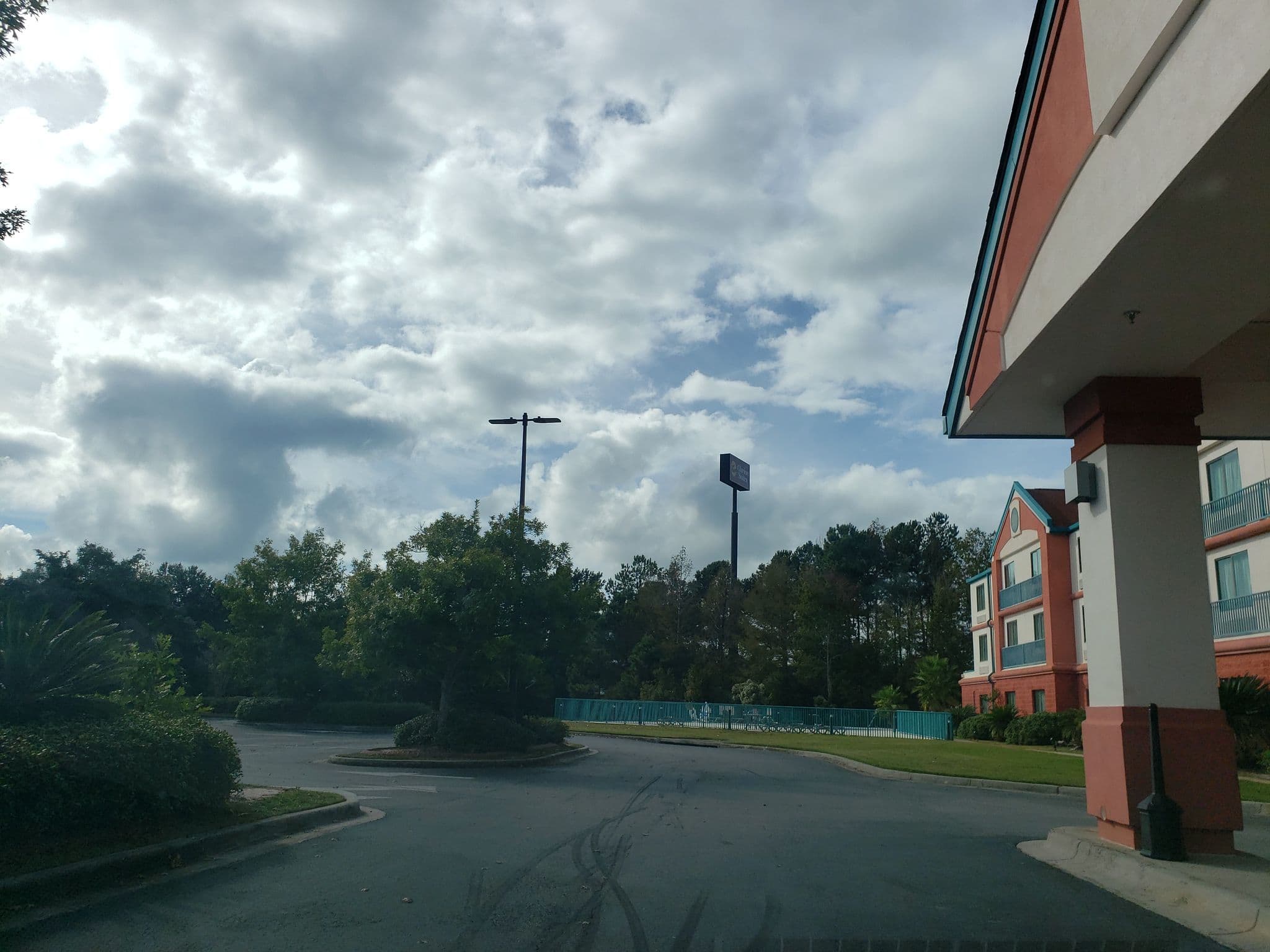 Street view near Best Western Plus, Pooler — © davegis (CC BY-SA · Mapillary)