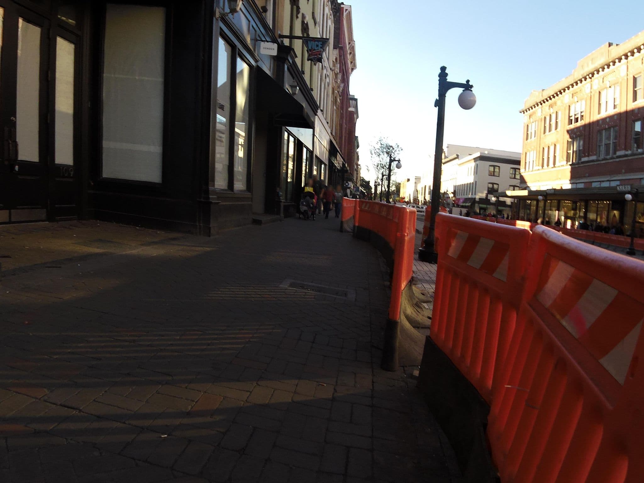 Street view near Sonder — The Broughton, Savannah — © allen (CC BY-SA · Mapillary)