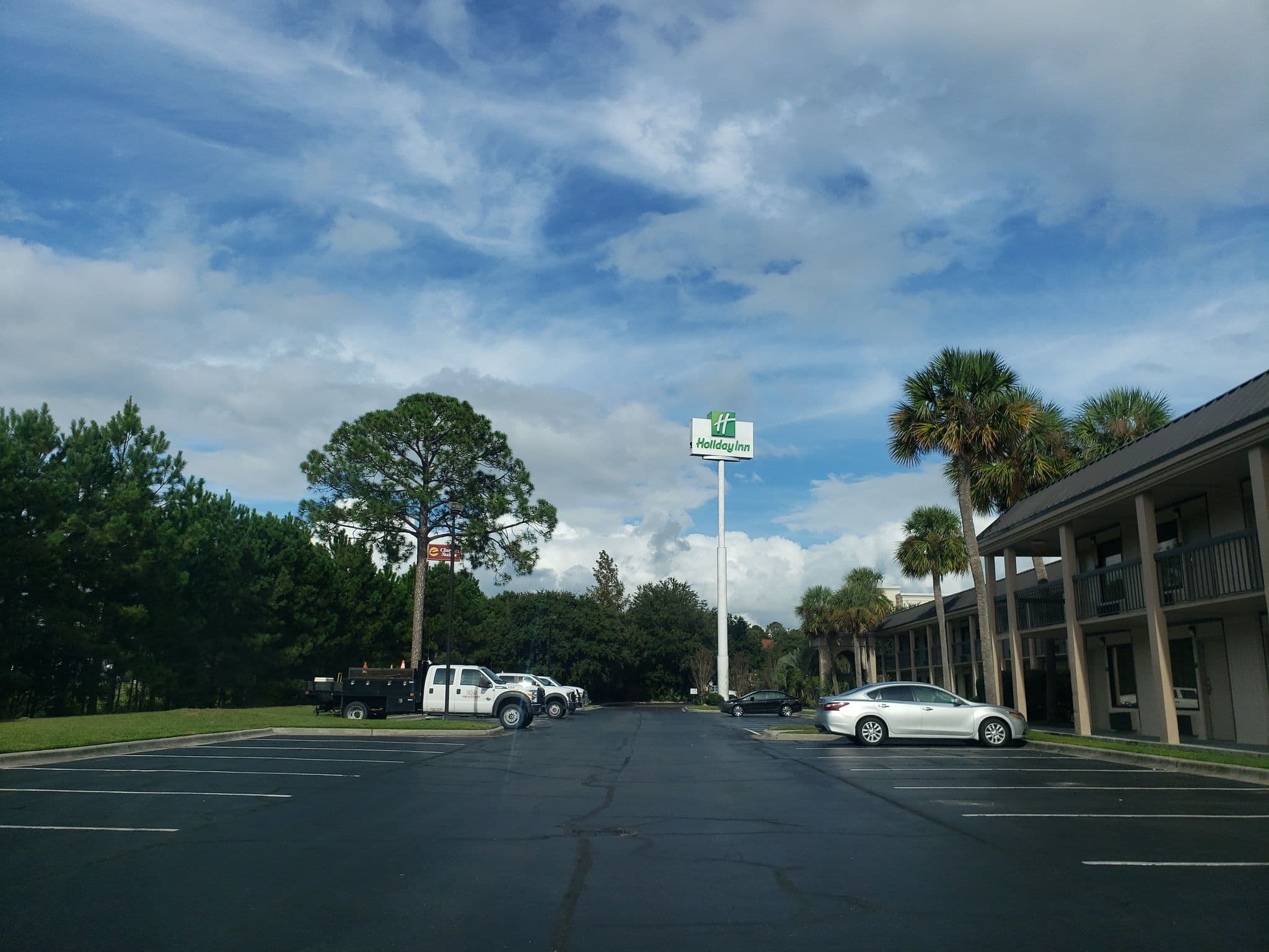 Street view near Best Western Savannah Gateway, Pooler — © davegis (CC BY-SA · Mapillary)