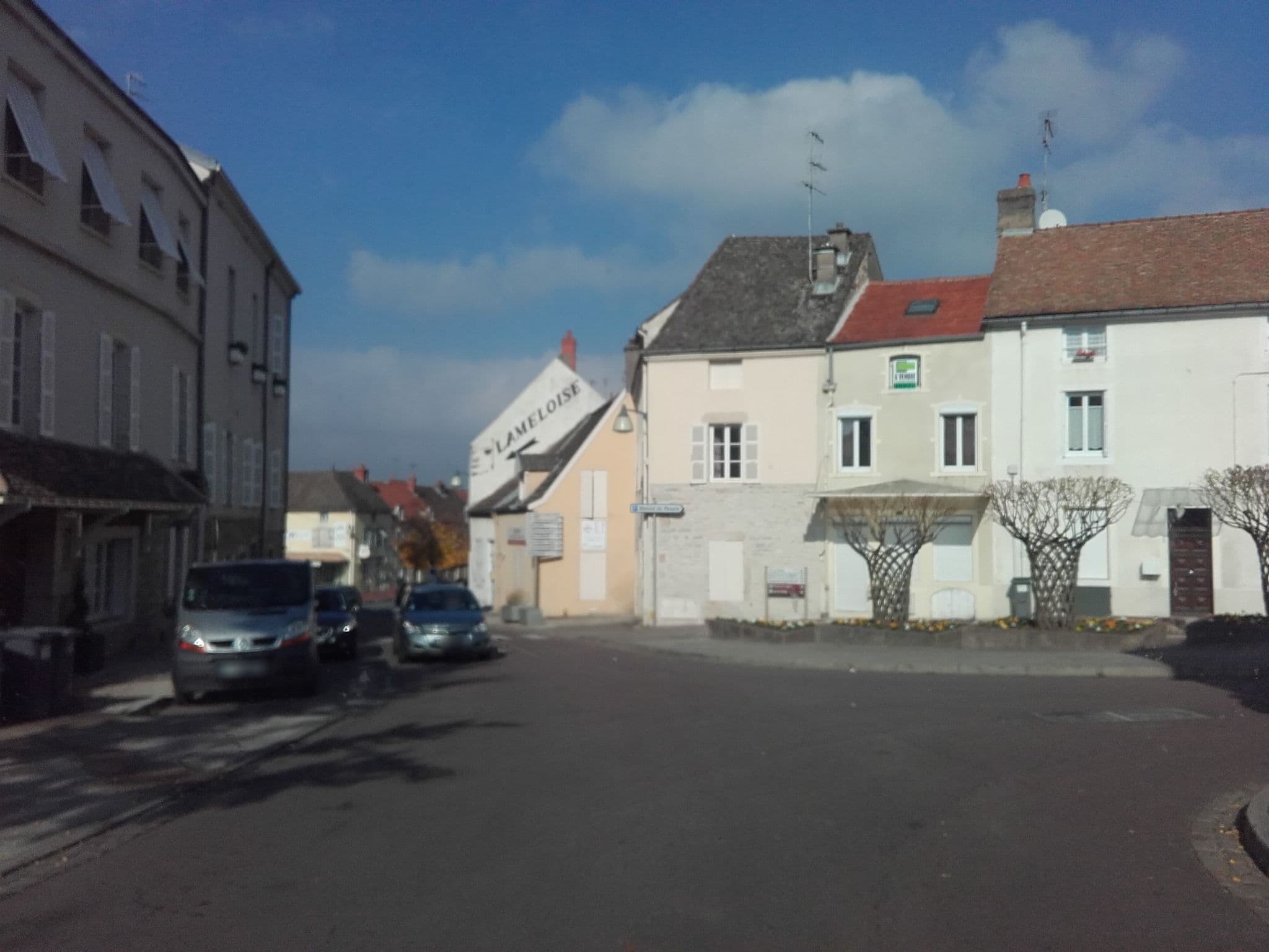 Street view near Arisel (Lameloise), Chagny — © alexcorioze (CC BY-SA · Mapillary)
