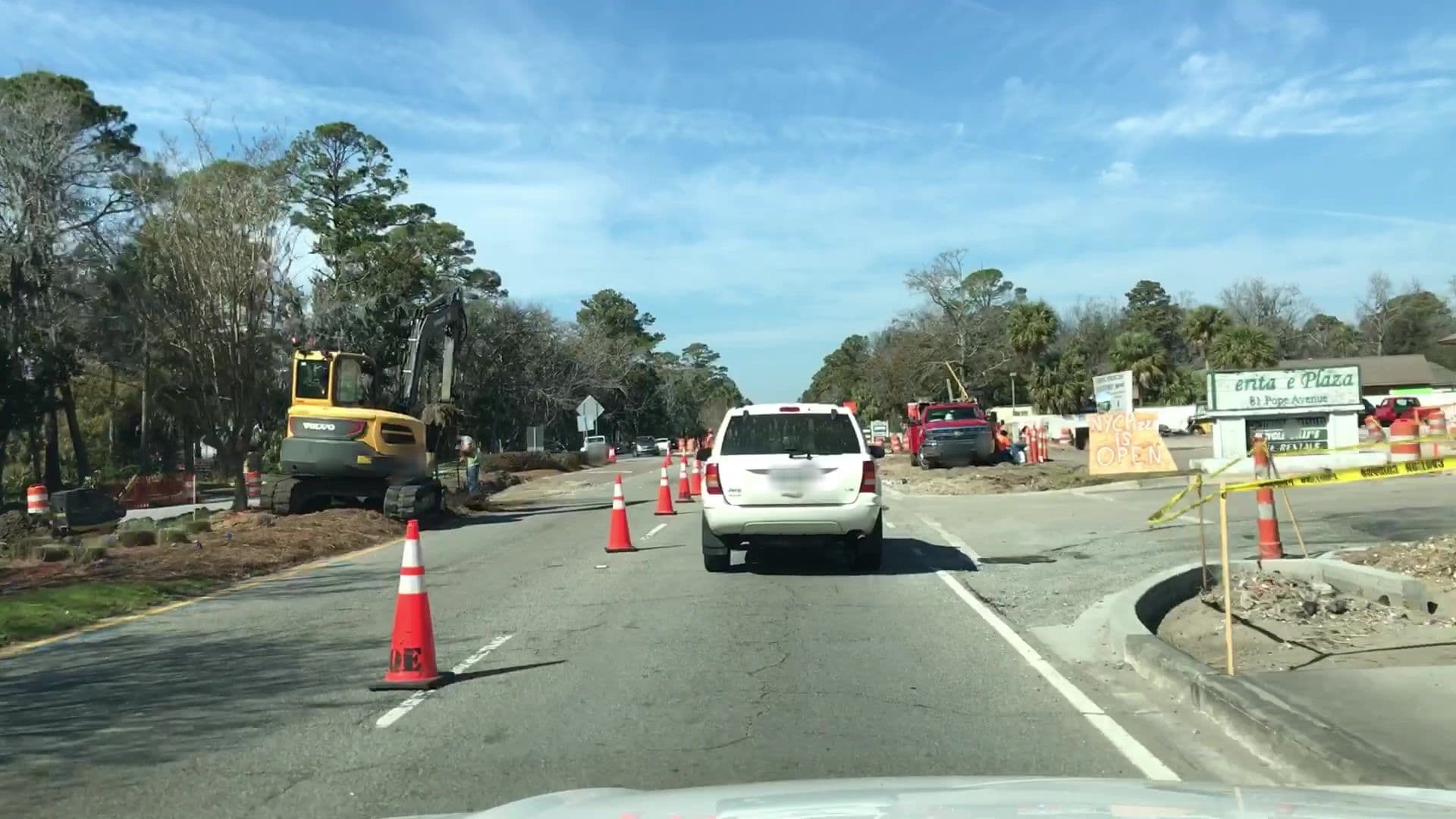 Street view near The Stoop @ The Metropolitan Hotel - HH, Hilton Head Island — © lvl5 (CC BY-SA · Mapillary)