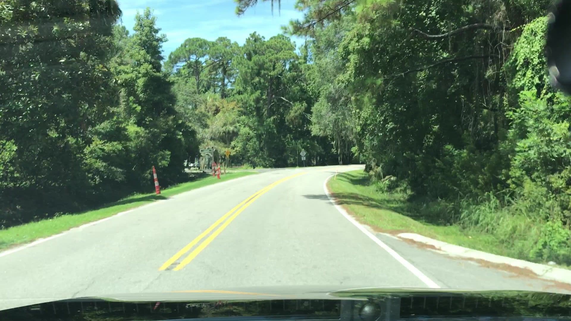 Street view near Marker 49 Yacht Club, Hilton Head Island — © lvl5 (CC BY-SA · Mapillary)