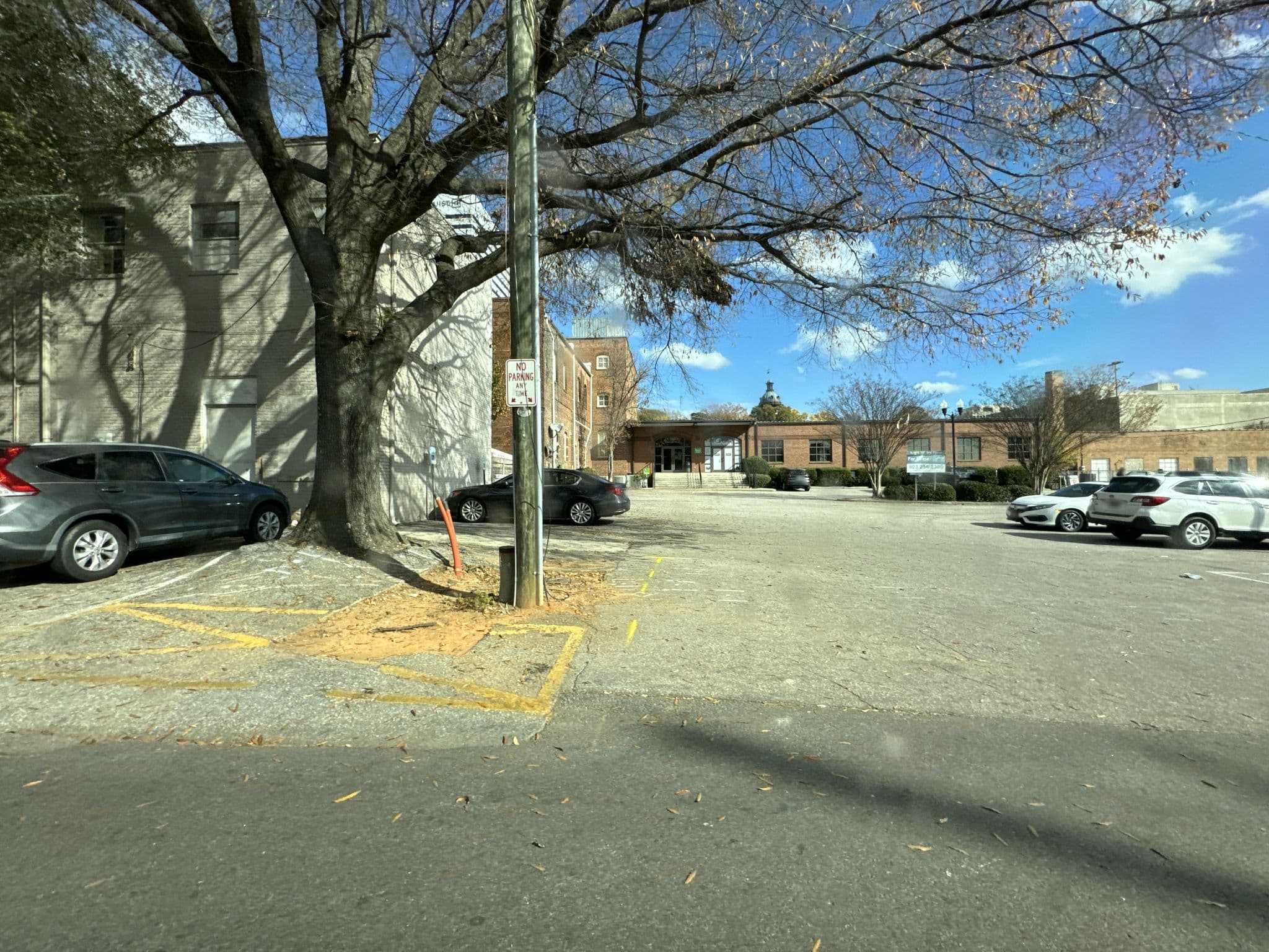 Street view near Vista Suites, Columbia — © filipb (CC BY-SA · Mapillary)