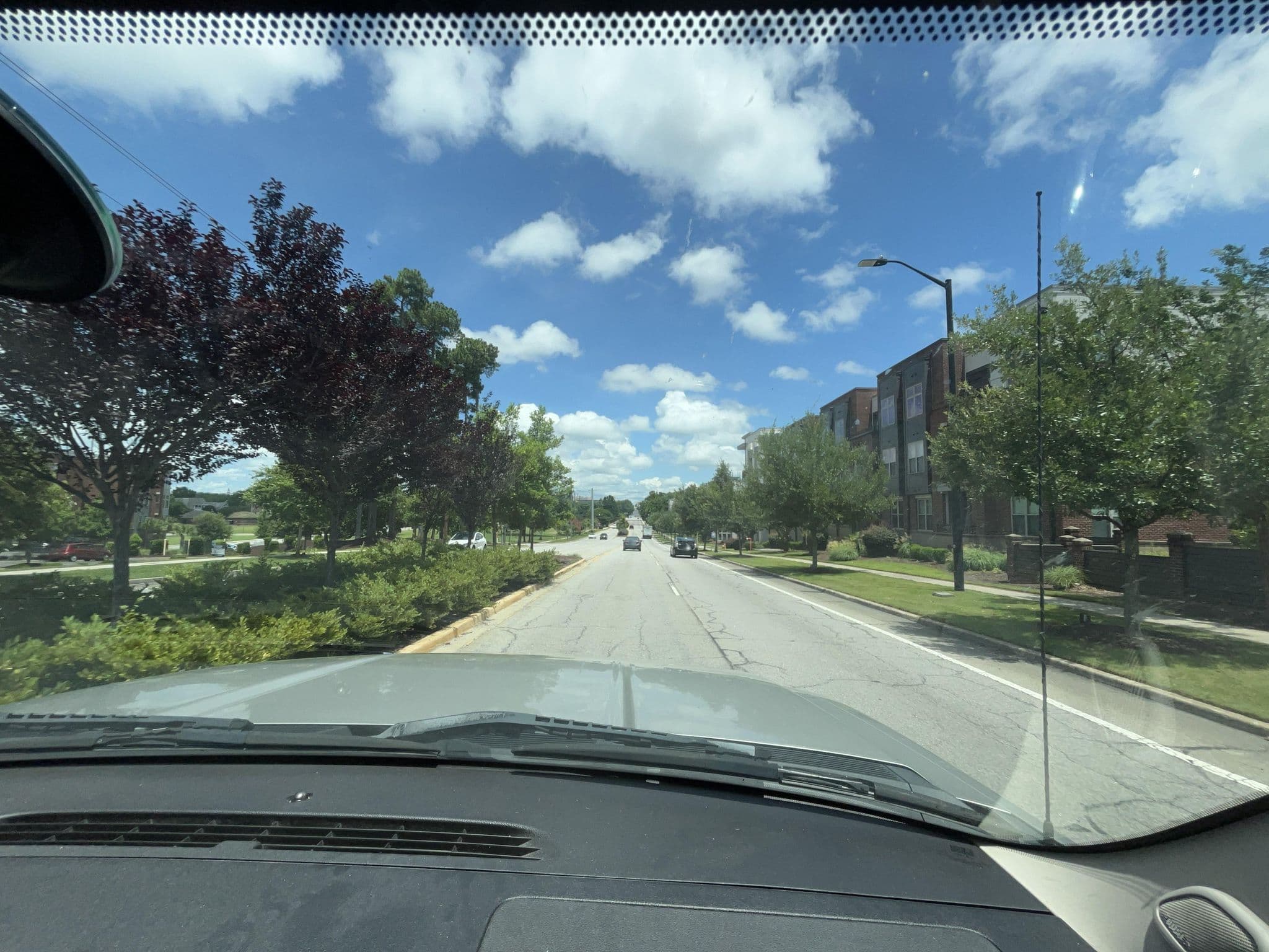 Street view near Riverside Inn, Columbia — © AmericanMapper (CC BY-SA · Mapillary)
