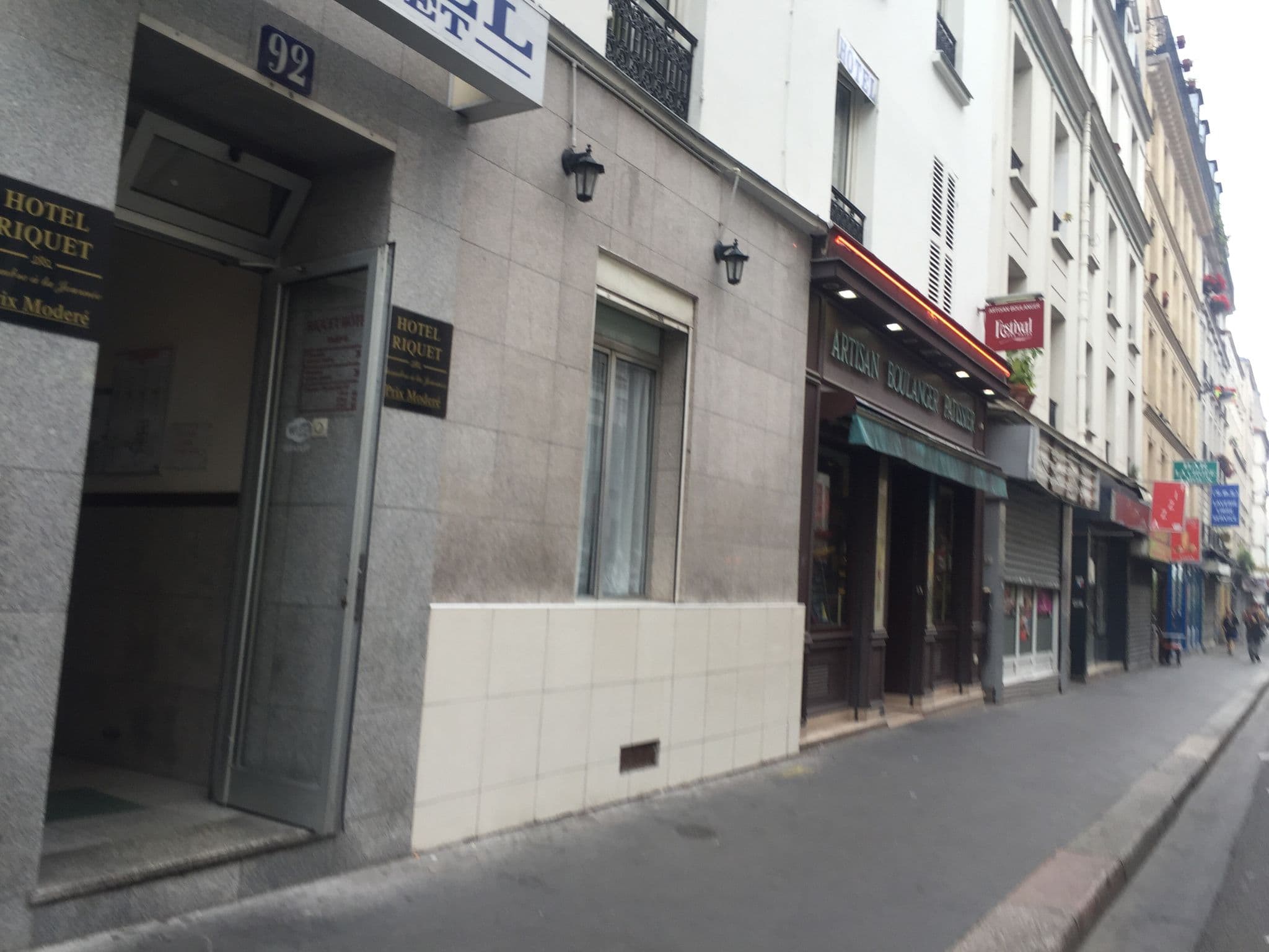 Street view near Hôtel Riquet, Saint-Vincent de Paul — © thepriben (CC BY-SA · Mapillary)