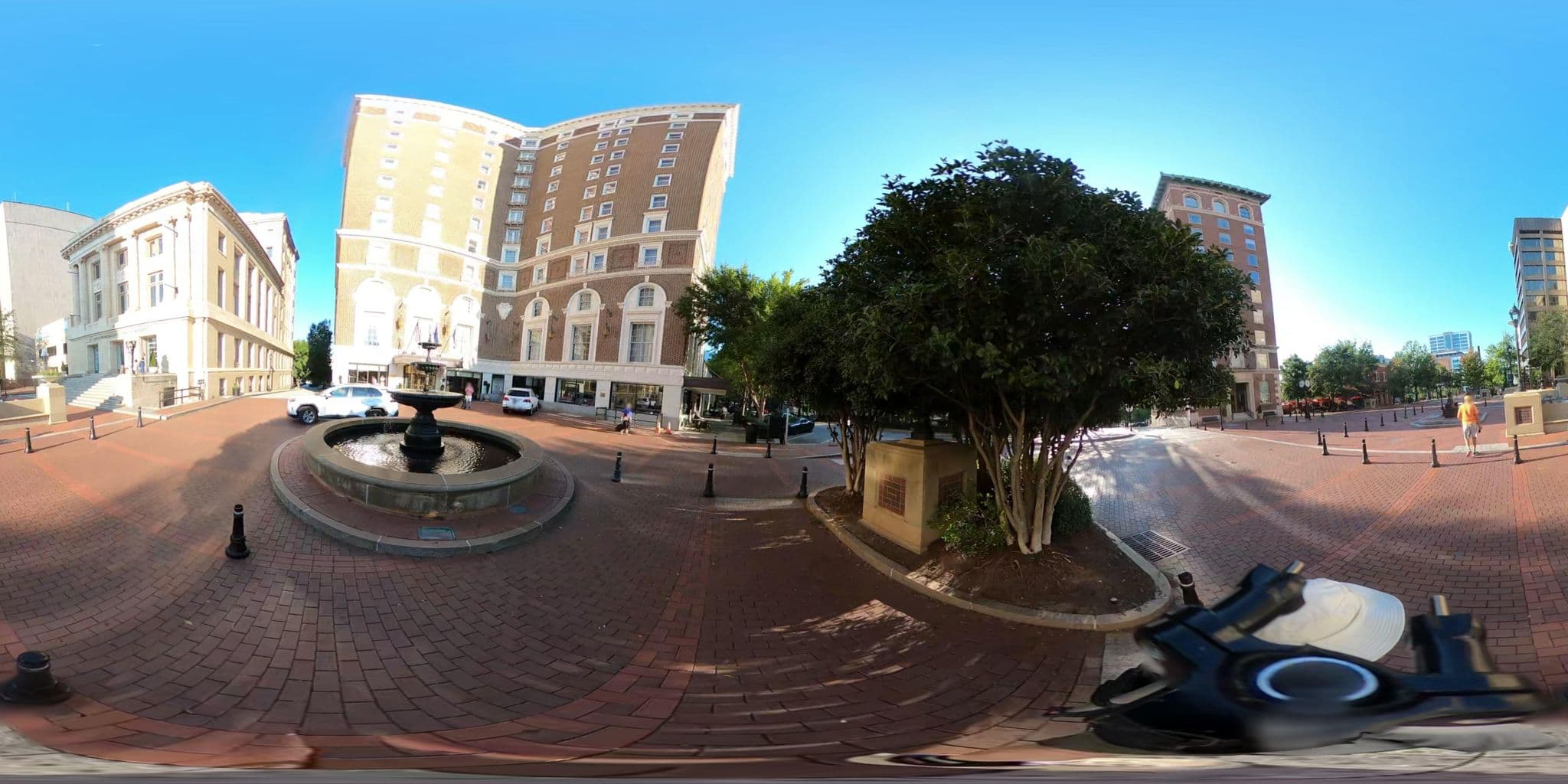 Street view near Card Room at Westin Poinsett, Judson — © miken (CC BY-SA · Mapillary)