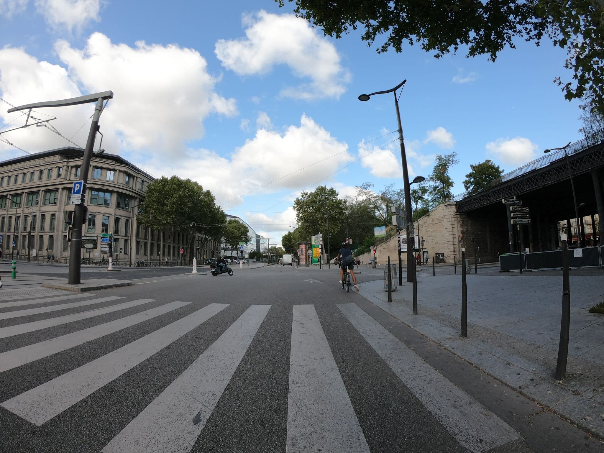 Street view near Kopster, Vanves — © ywwwes (CC BY-SA · Mapillary)