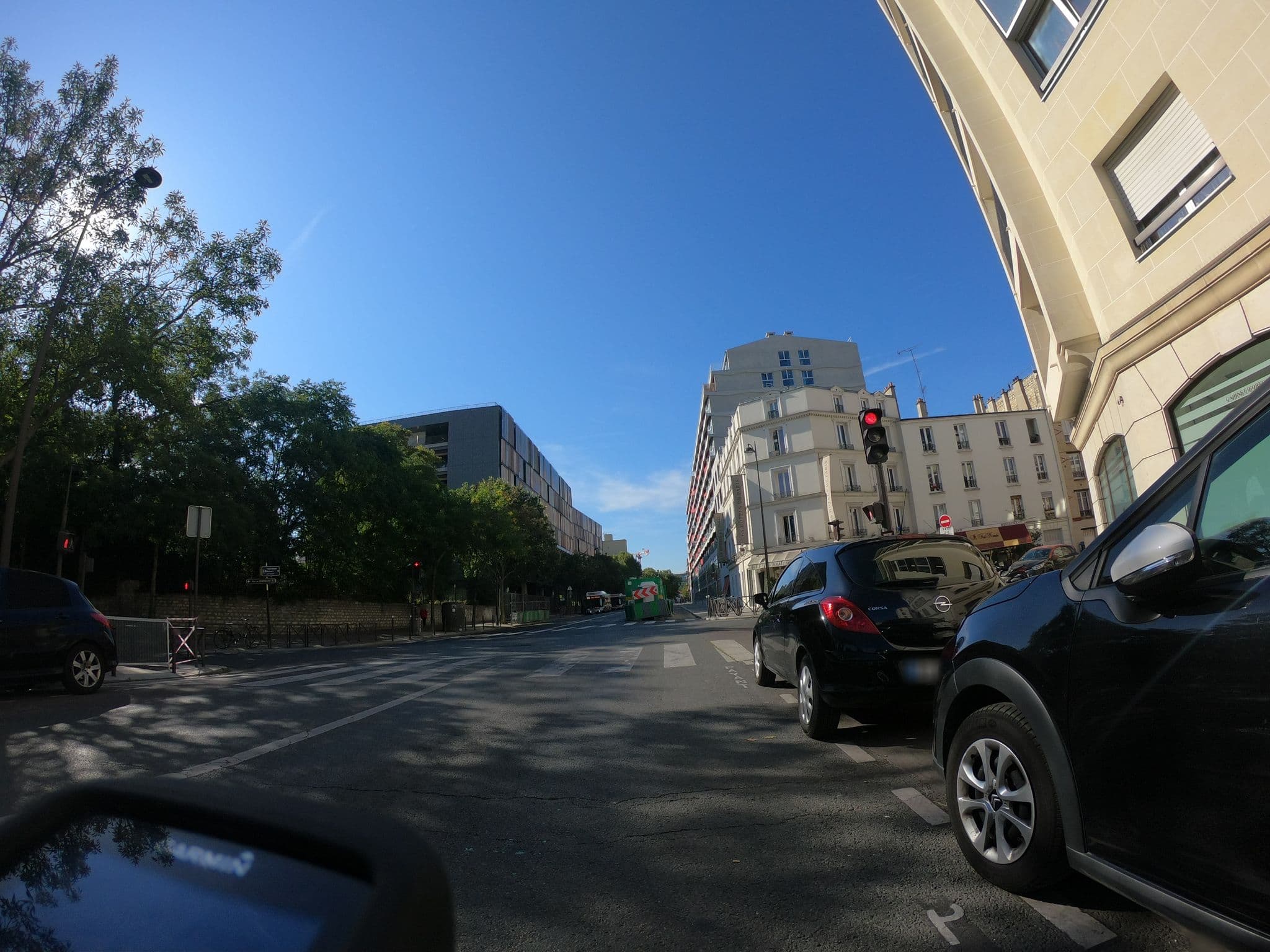 Street view near Villa royale Montsouris, Paris 14 Observatoire — © htonchia (CC BY-SA · Mapillary)