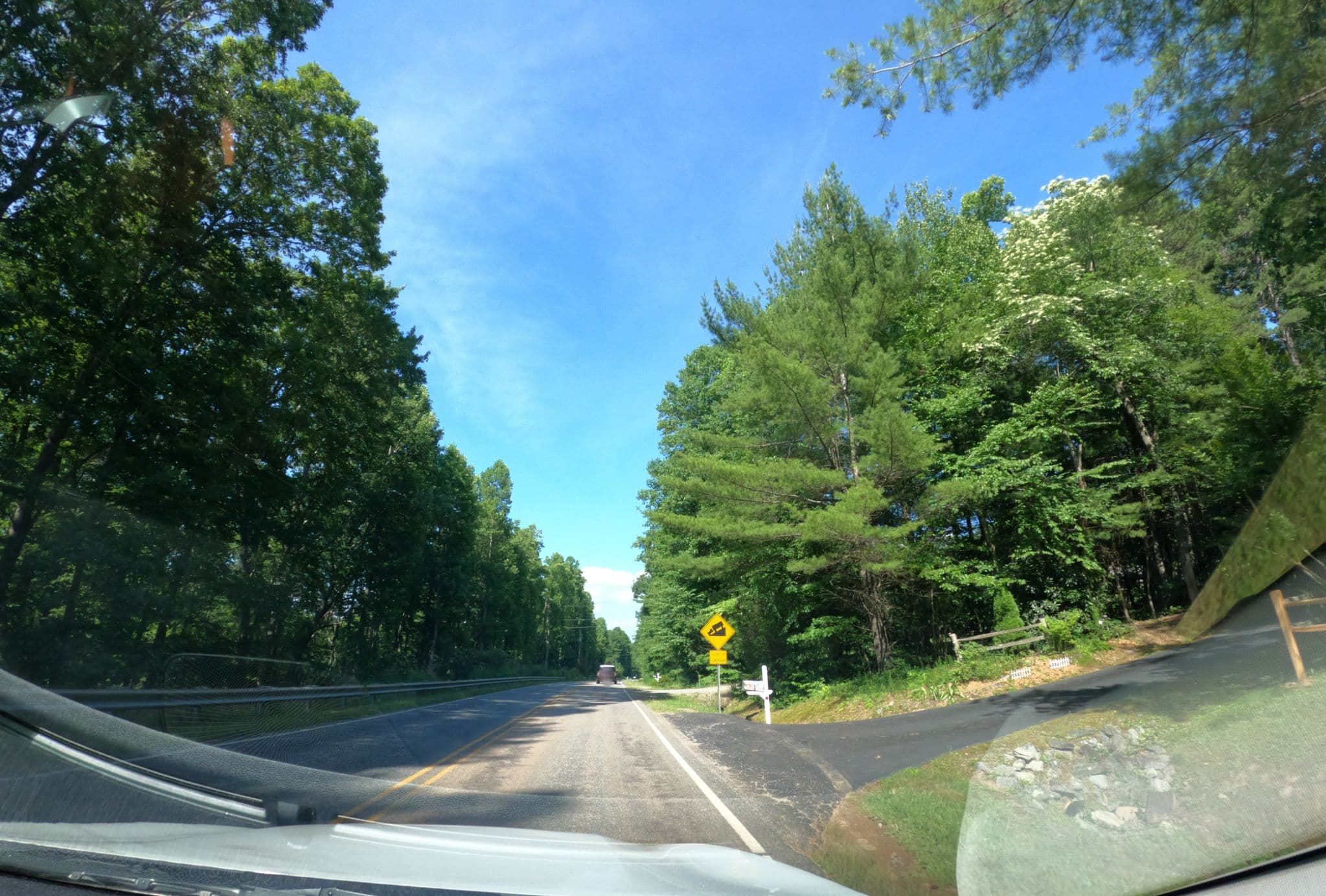 Street view near Dupont Yurts, Etowah — © atze02 (CC BY-SA · Mapillary)