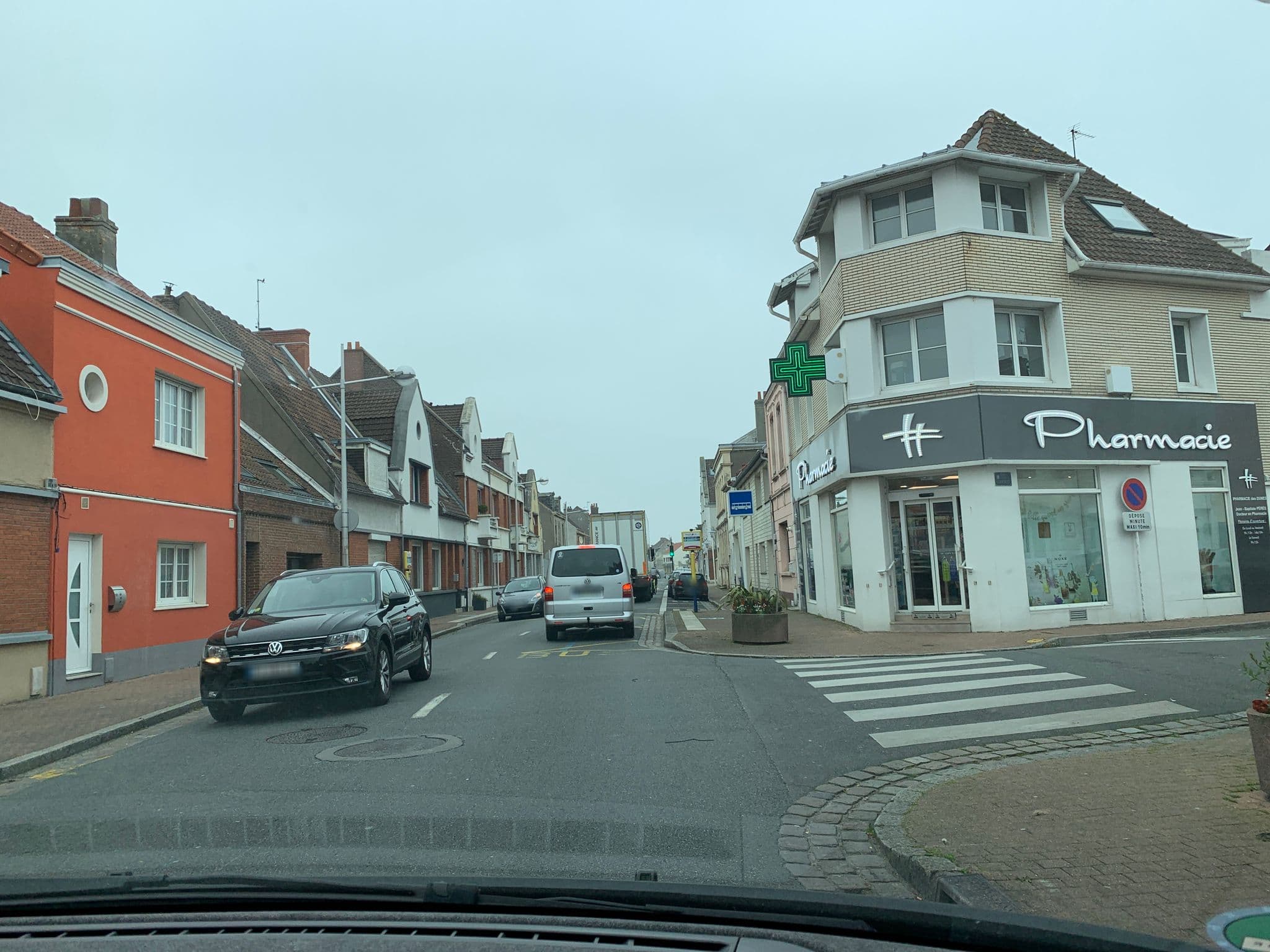 Street view near Le Deltaplane, Calais — © noel (CC BY-SA · Mapillary)