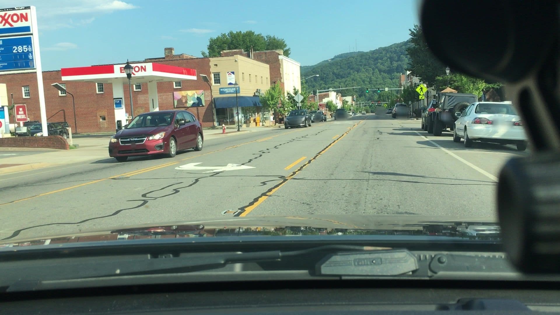 Street view near Sportsman Inn, West Marion — © lvl5 (CC BY-SA · Mapillary)