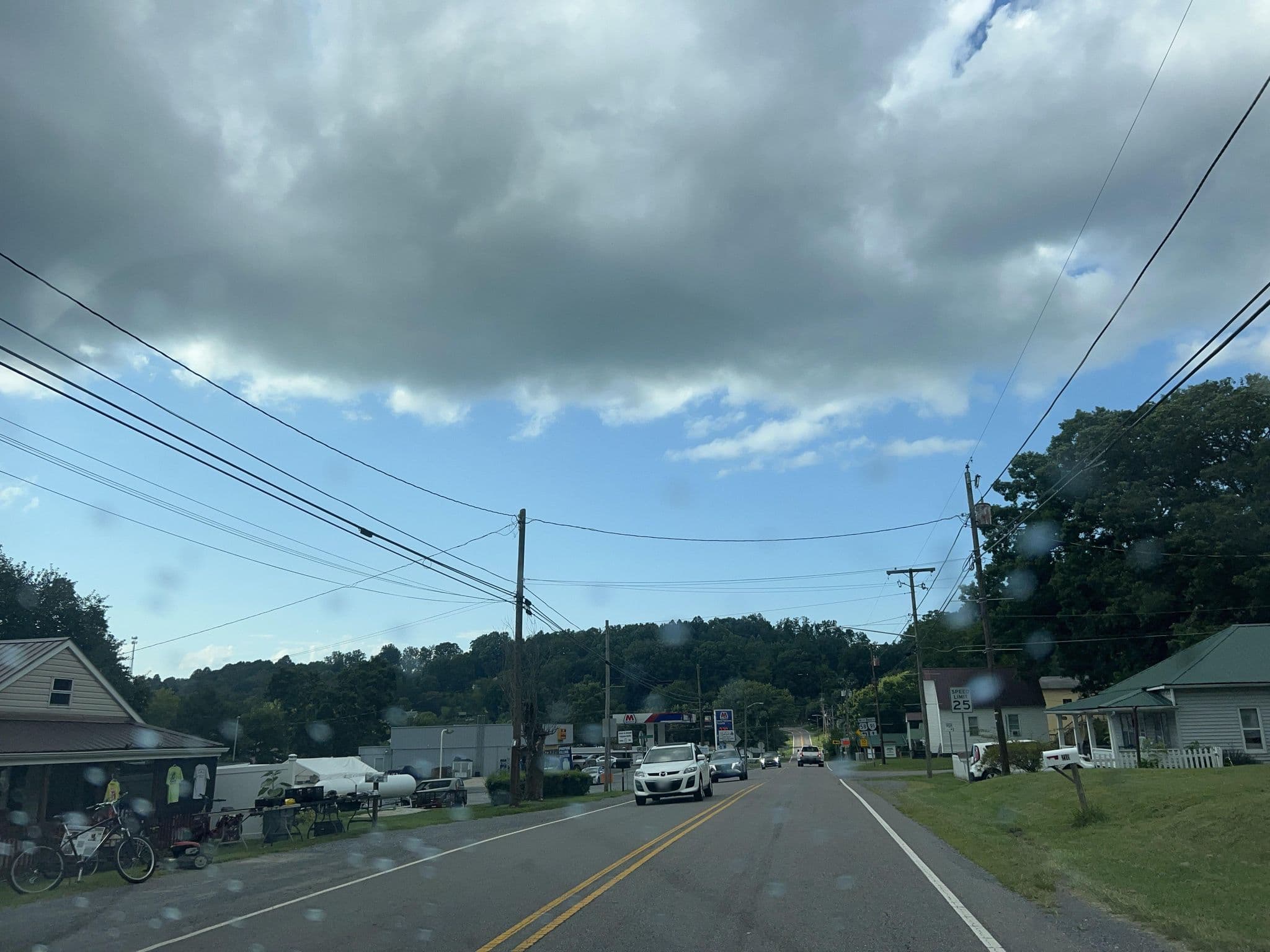Street view near Crazy Larry's Hiking Hostel, Mountain City — © AmericanMapper (CC BY-SA · Mapillary)