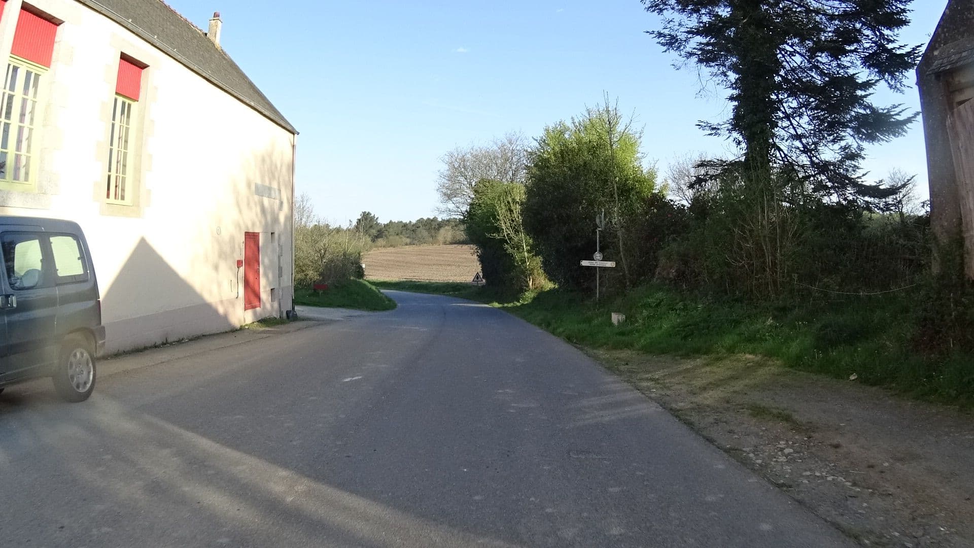 Street view near Gites de l'Ecole, Sizun — © comcomlandi (CC BY-SA · Mapillary)