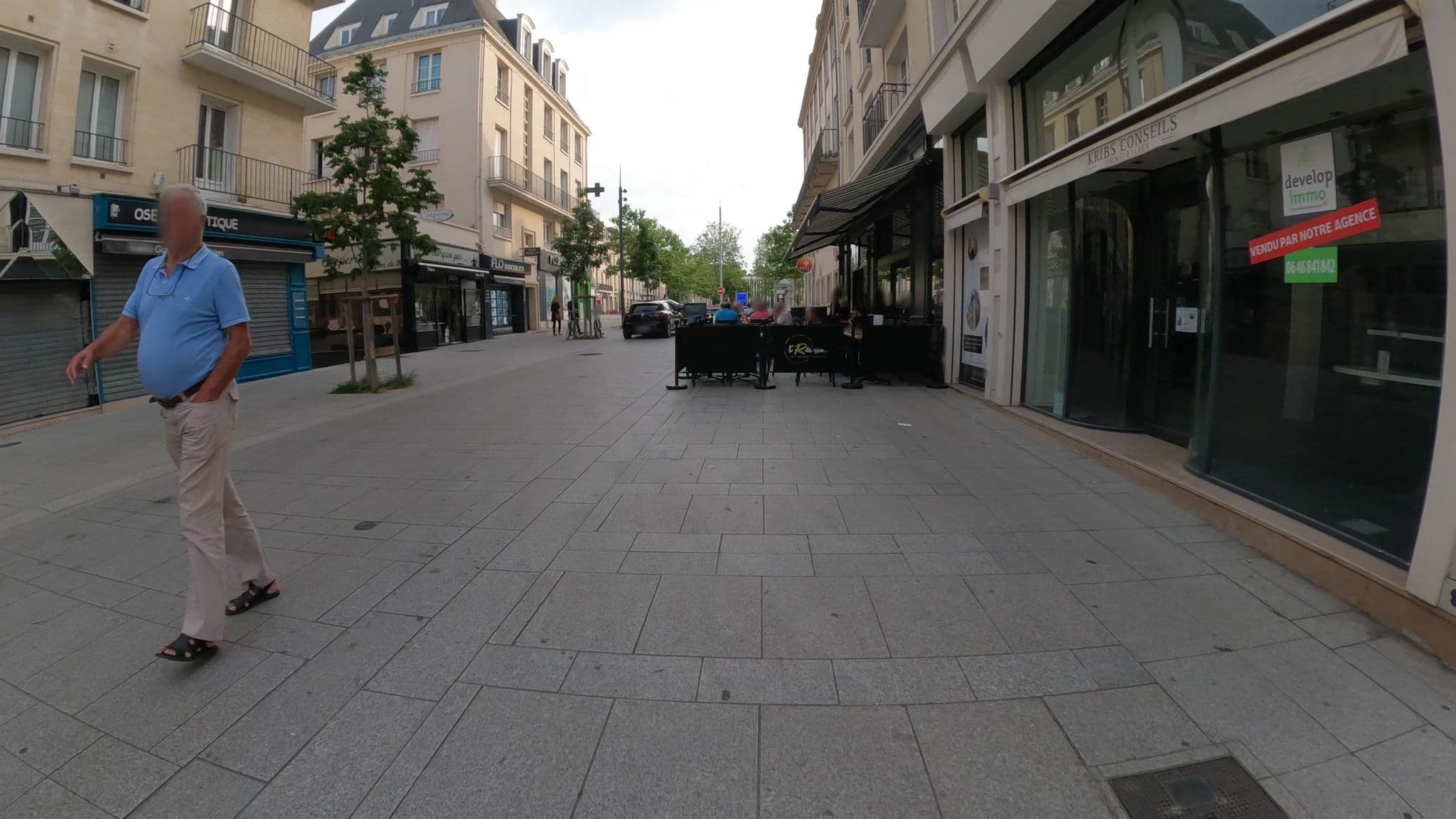 Street view near Le Moderne, Caen — © Nzau (CC BY-SA · Mapillary)